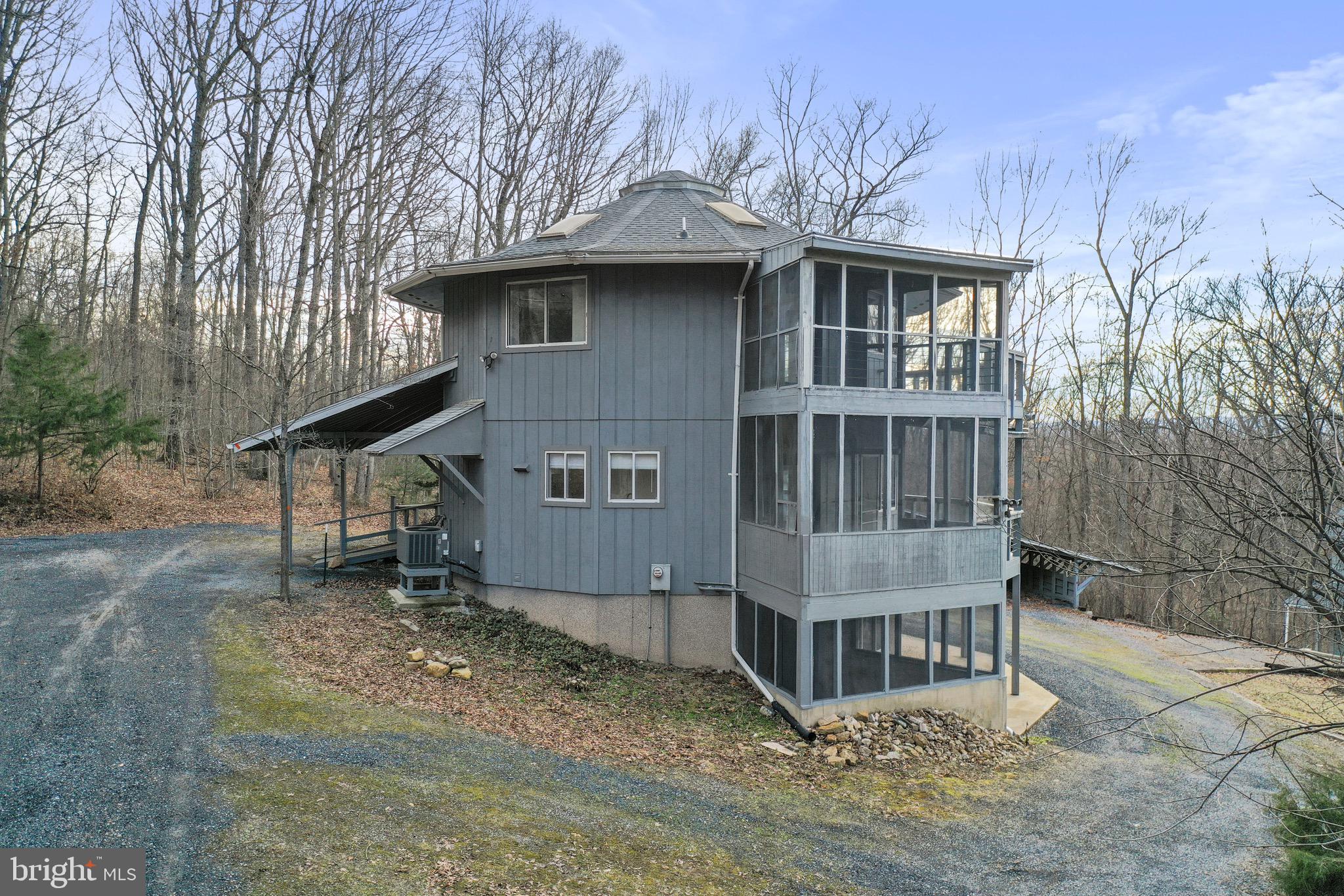 MOUNTAIN WALK - Residential