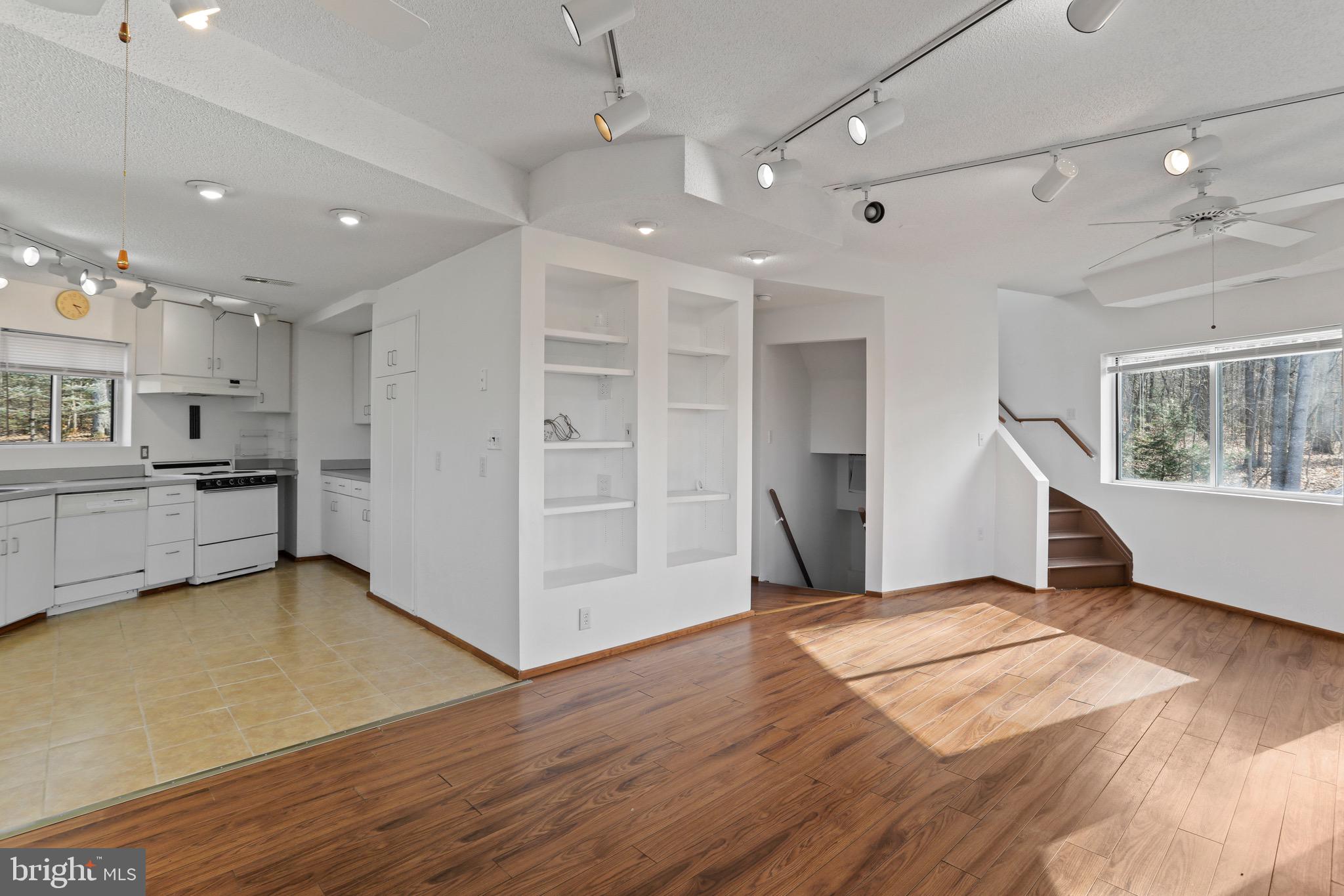 MOUNTAIN WALK - Residential