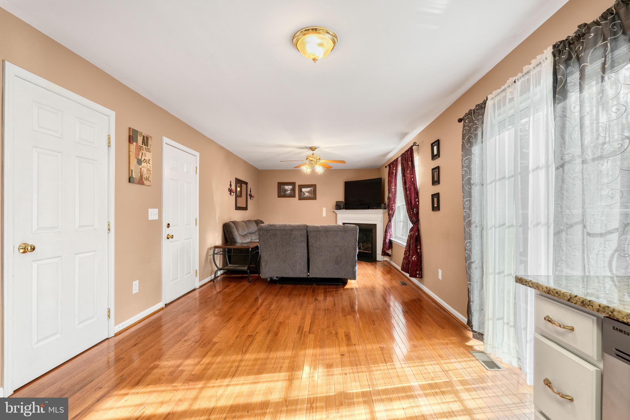 PRESIDENTIAL LAKES - Residential