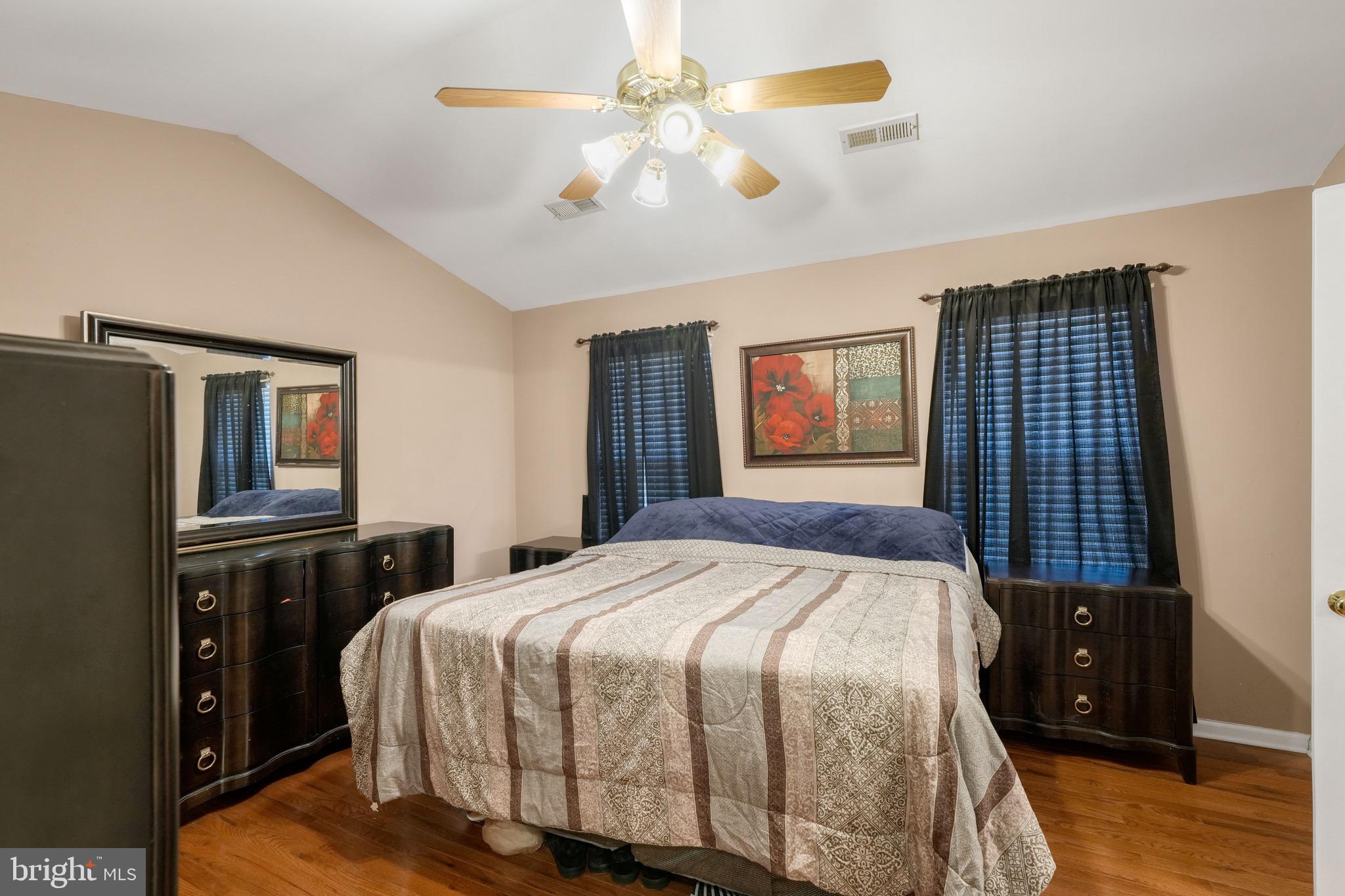 PRESIDENTIAL LAKES - Residential