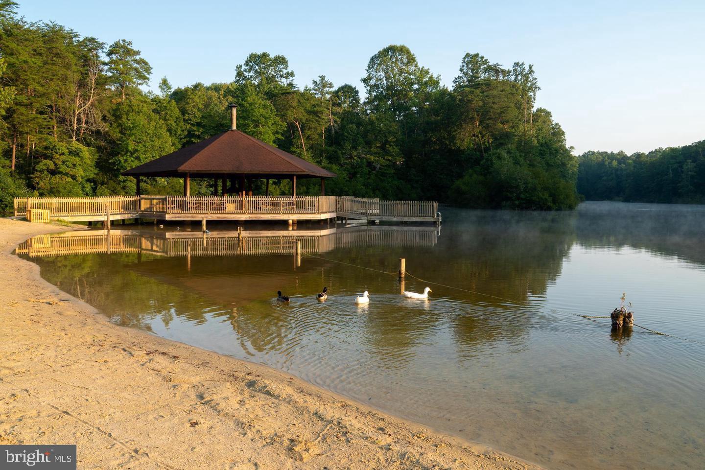 PRESIDENTIAL LAKES - Residential