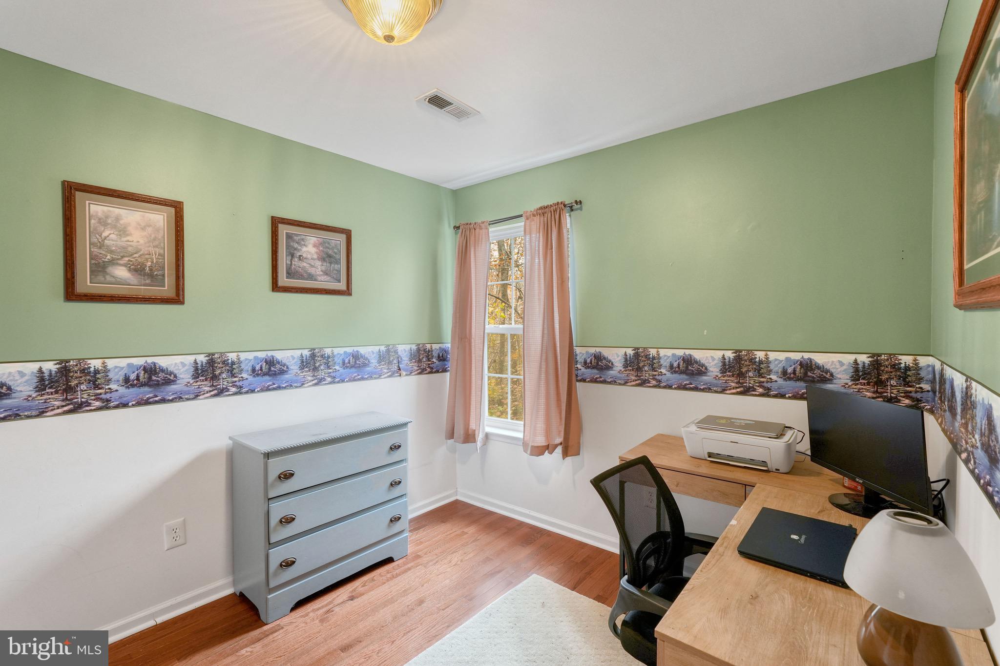 PRESIDENTIAL LAKES - Residential