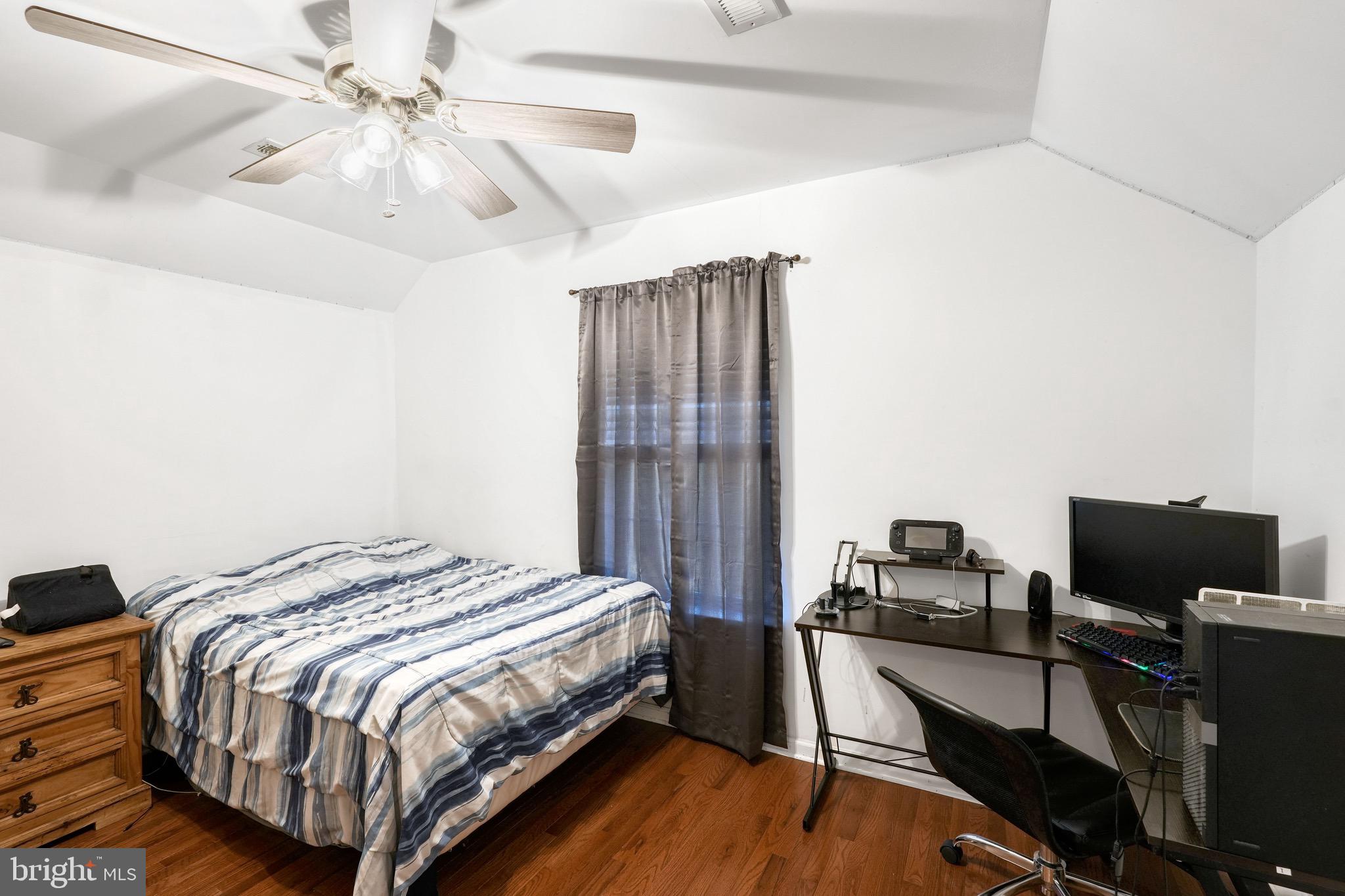 PRESIDENTIAL LAKES - Residential