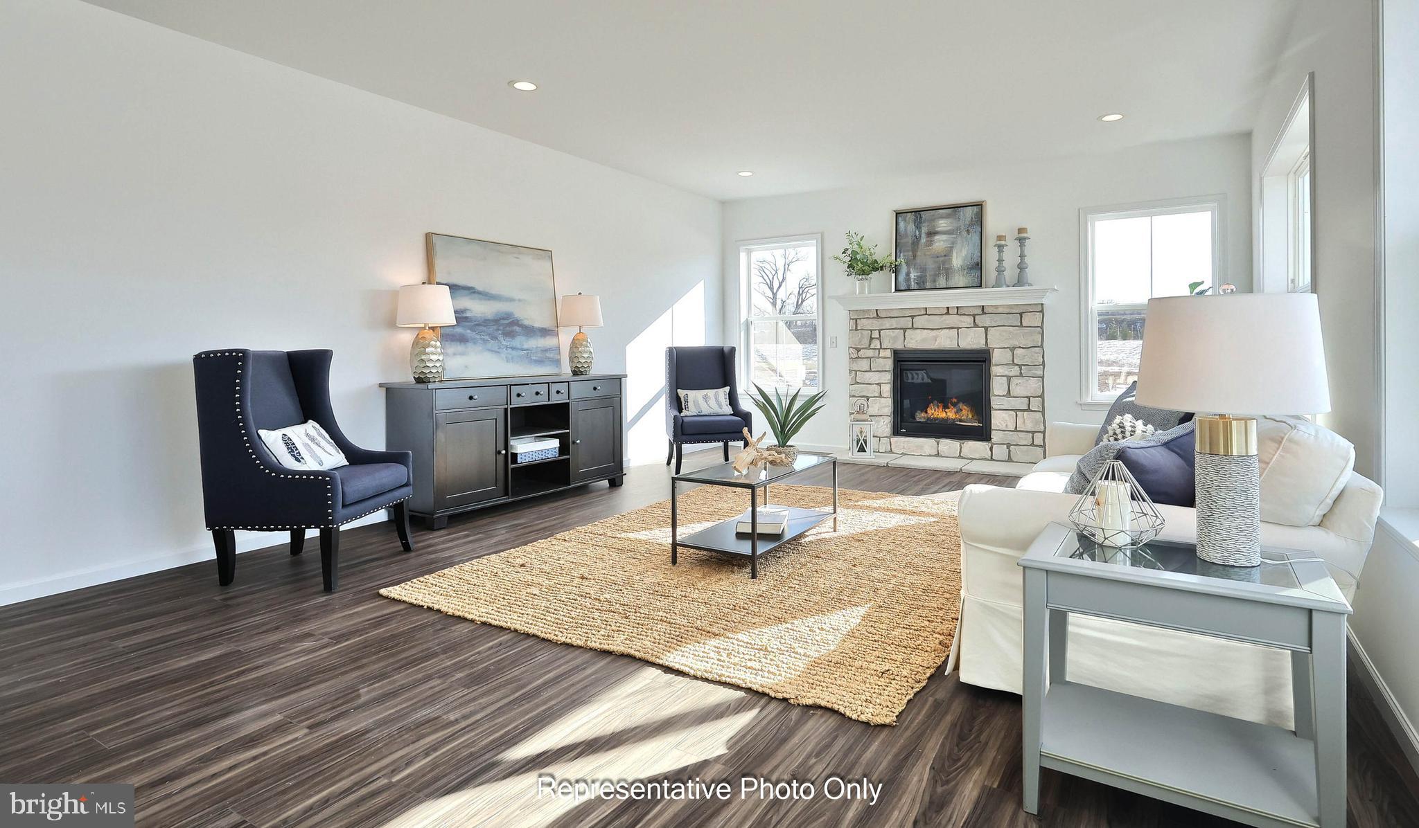 MOUNTAIN VIEW ESTATES - Residential