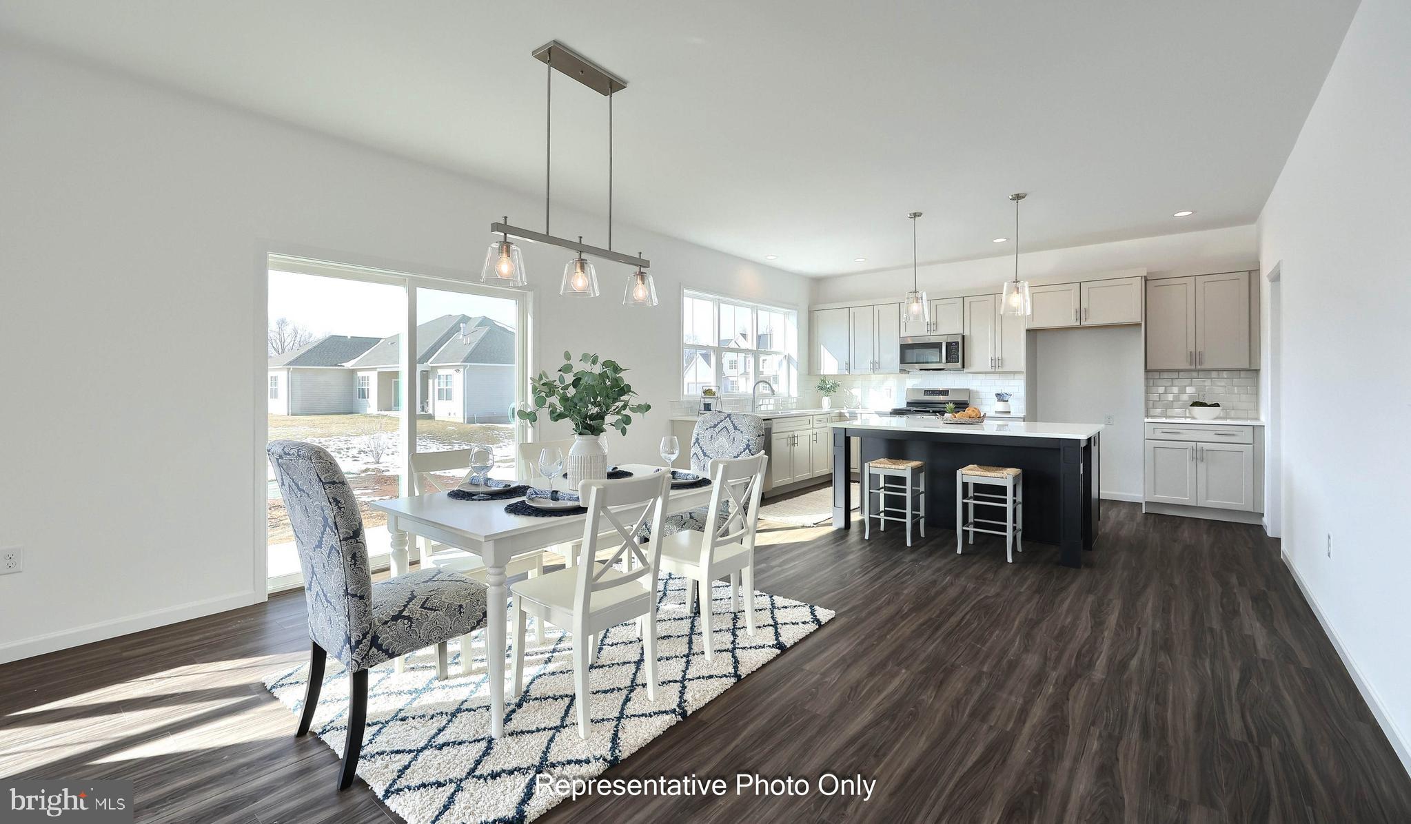 MOUNTAIN VIEW ESTATES - Residential