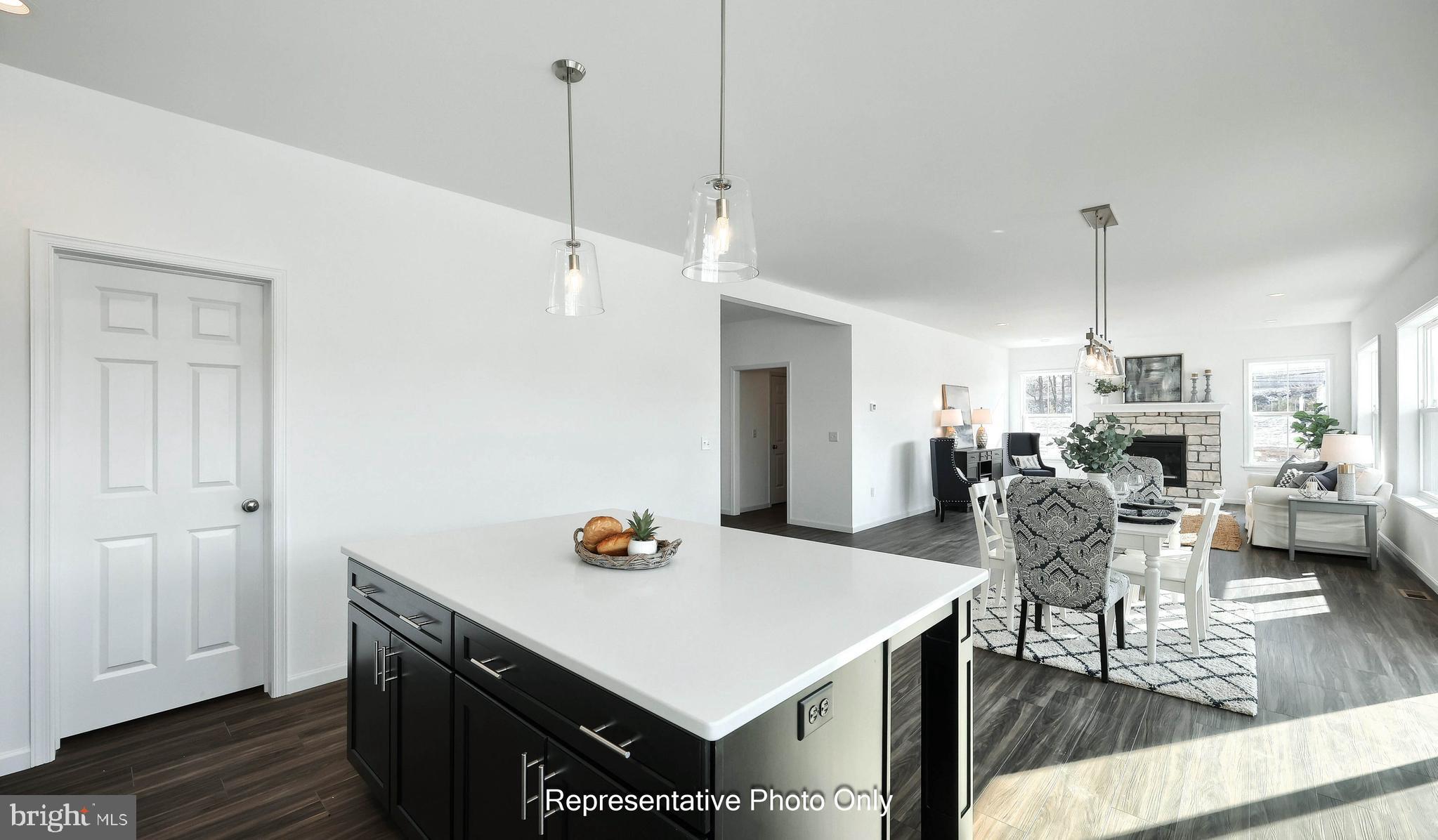 MOUNTAIN VIEW ESTATES - Residential