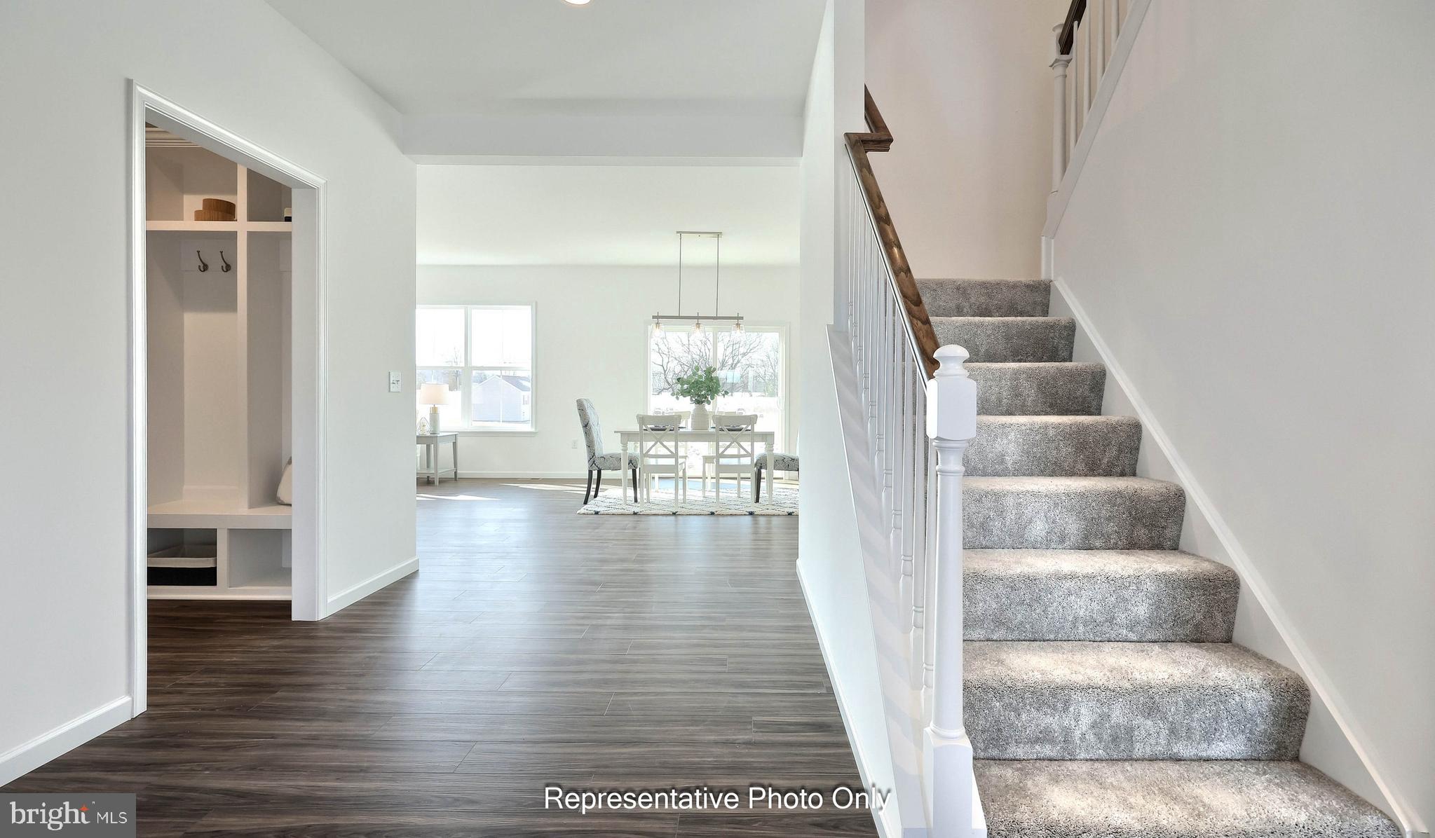 MOUNTAIN VIEW ESTATES - Residential