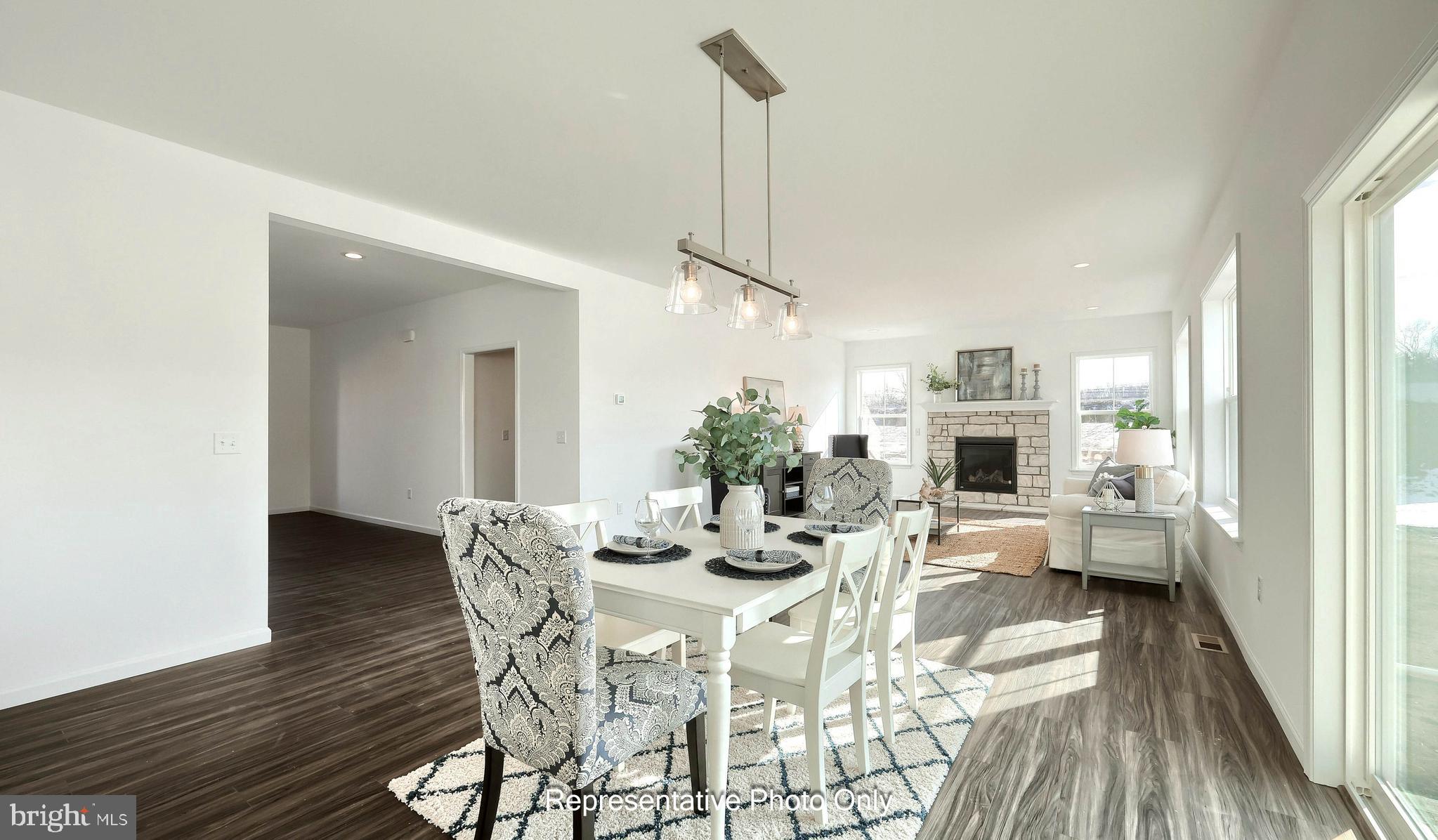 MOUNTAIN VIEW ESTATES - Residential