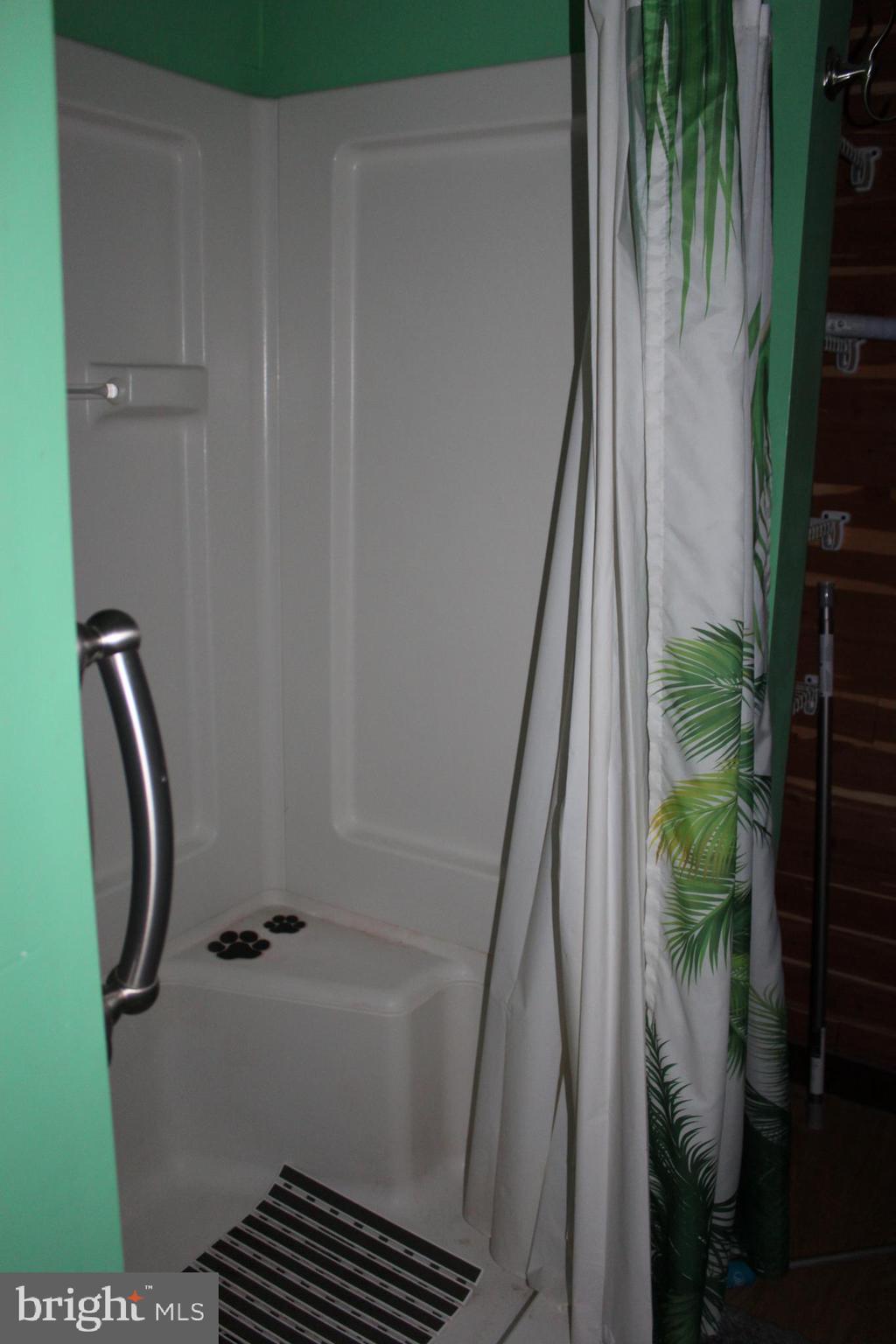 ELIZABETHVILLE BOROUGH - Residential