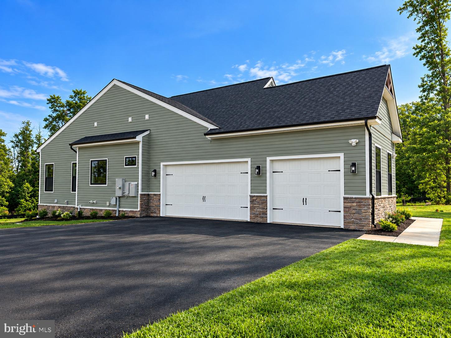 274 NOAH'S LANDING DRIVE