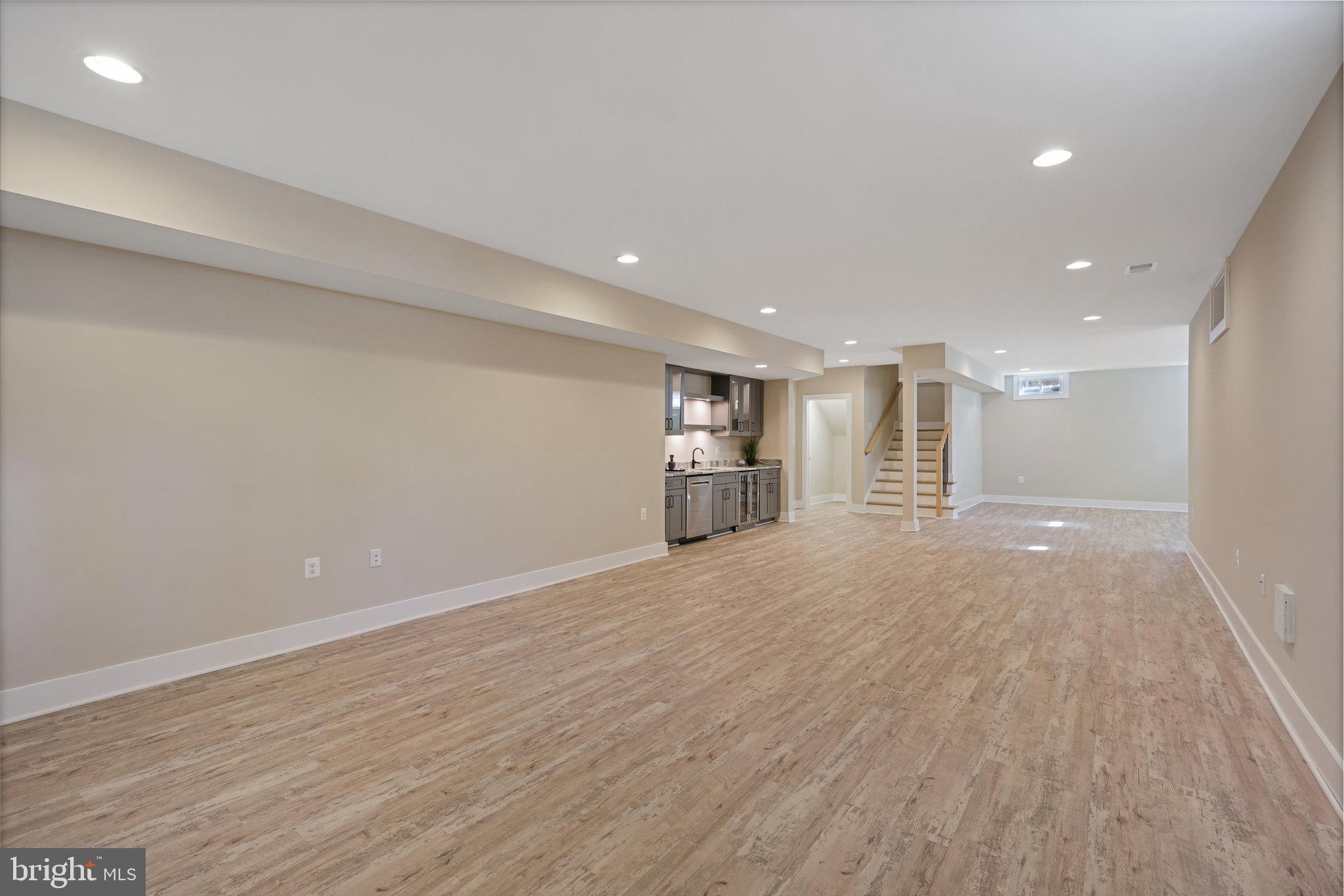 POPLAR HEIGHTS - Residential