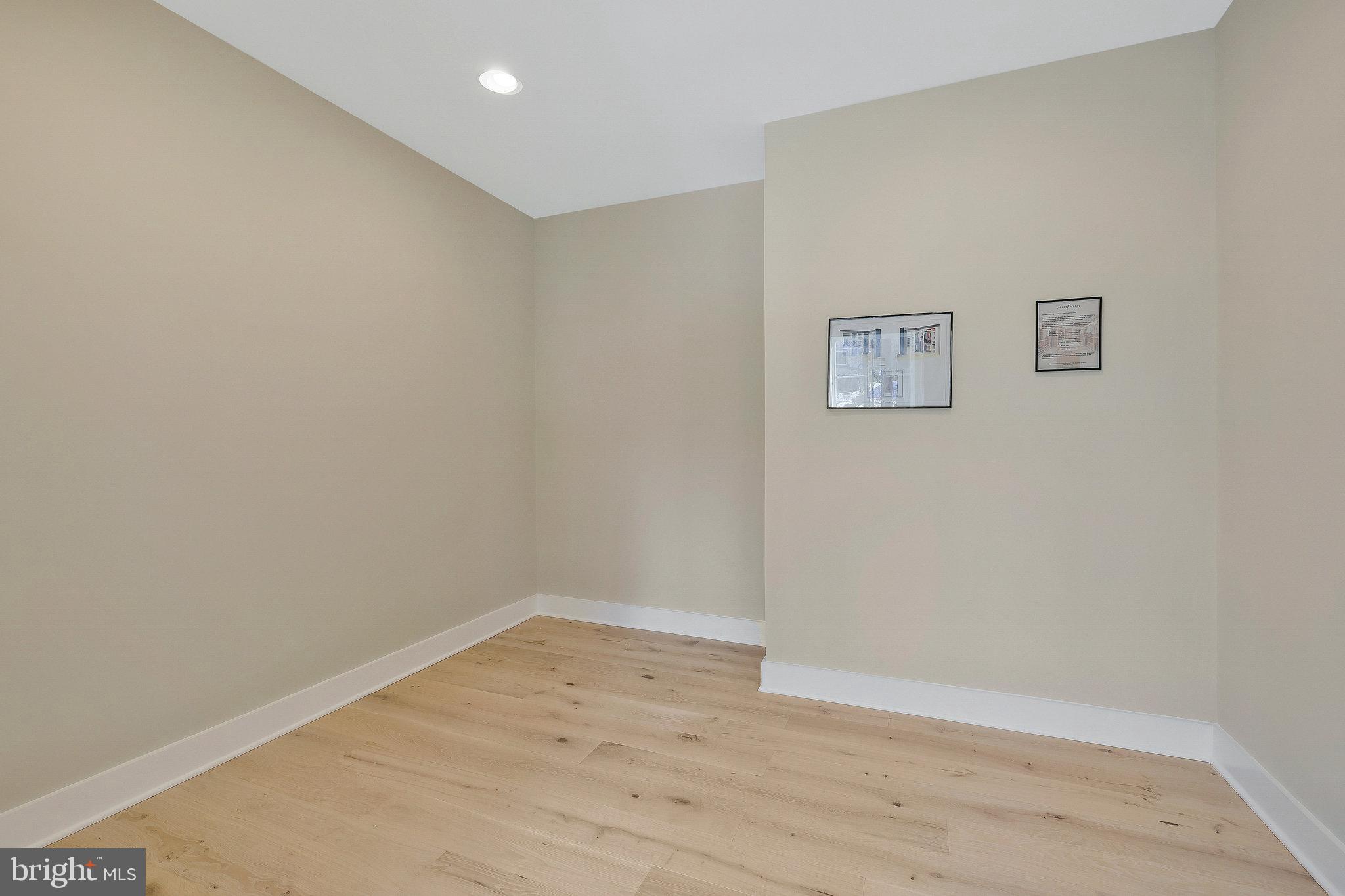 POPLAR HEIGHTS - Residential