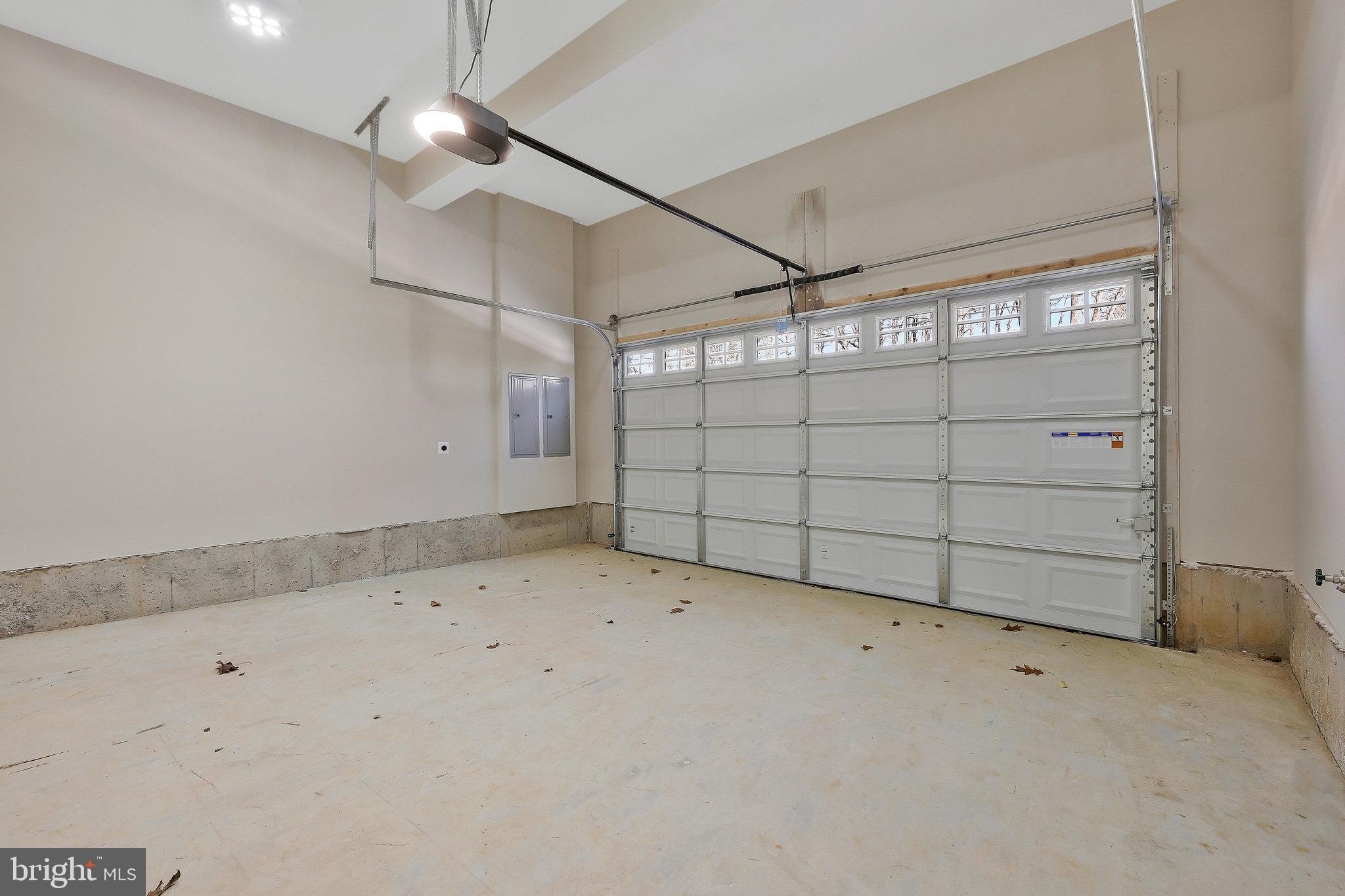 POPLAR HEIGHTS - Residential