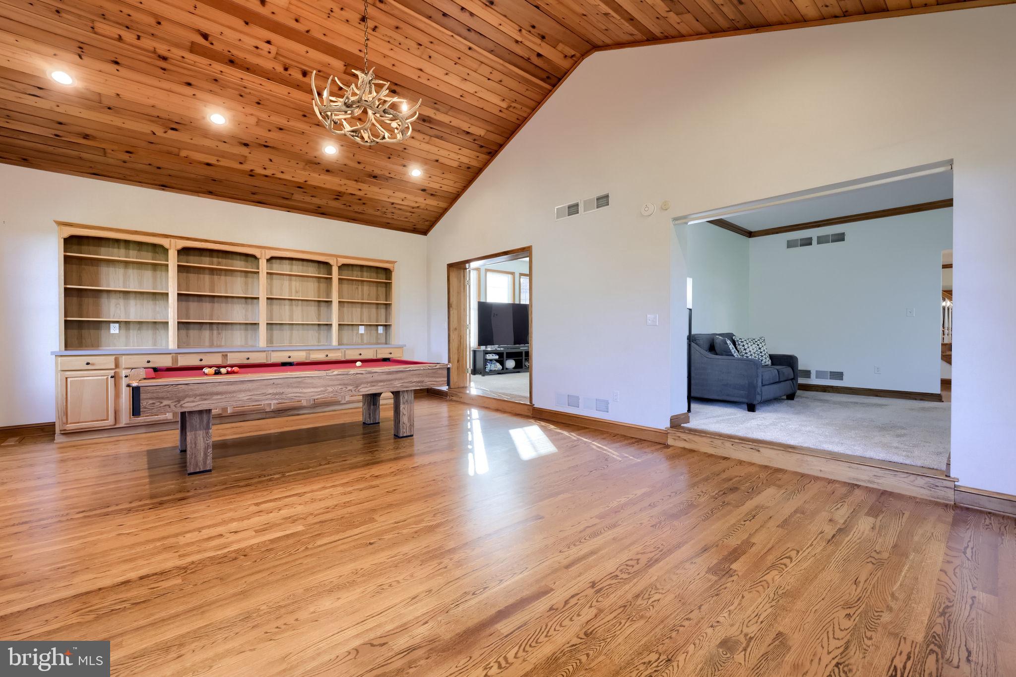 77 E SUMMIT DRIVE