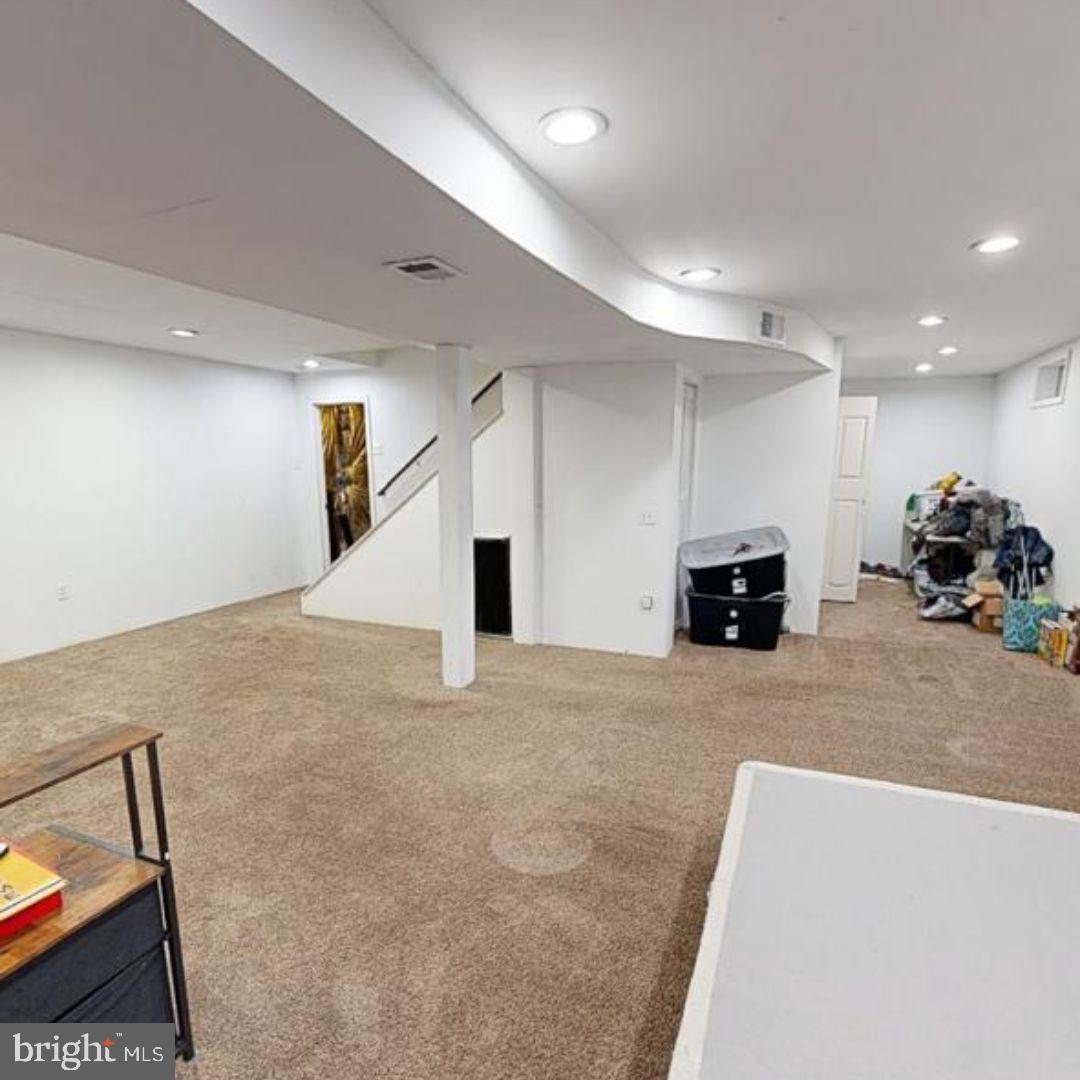 COVENTRY FARMS - Residential