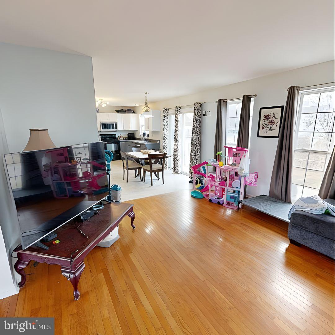 COVENTRY FARMS - Residential