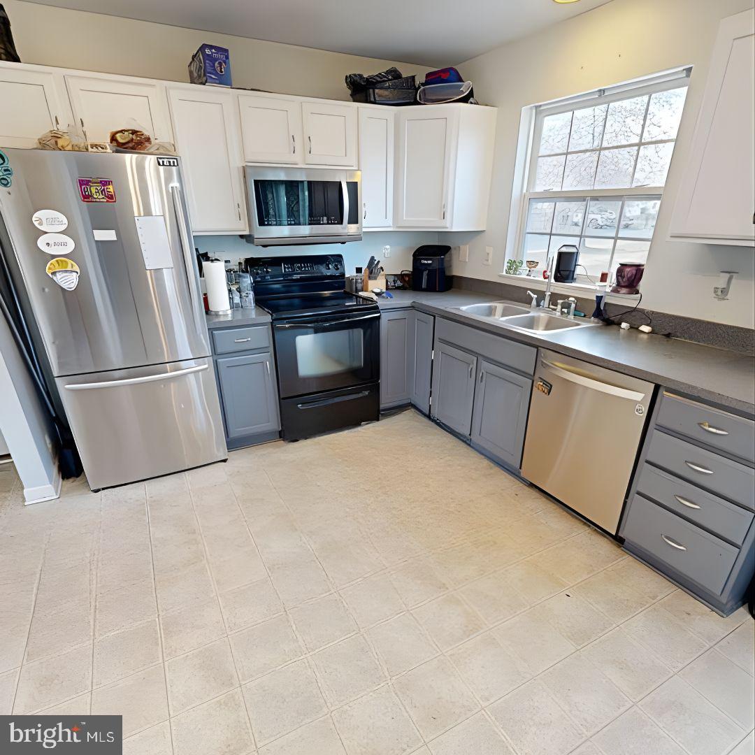 COVENTRY FARMS - Residential