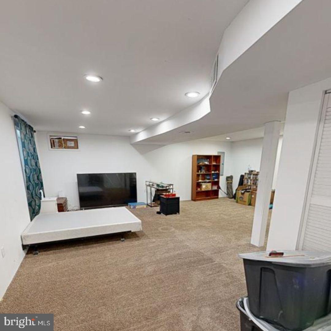 COVENTRY FARMS - Residential