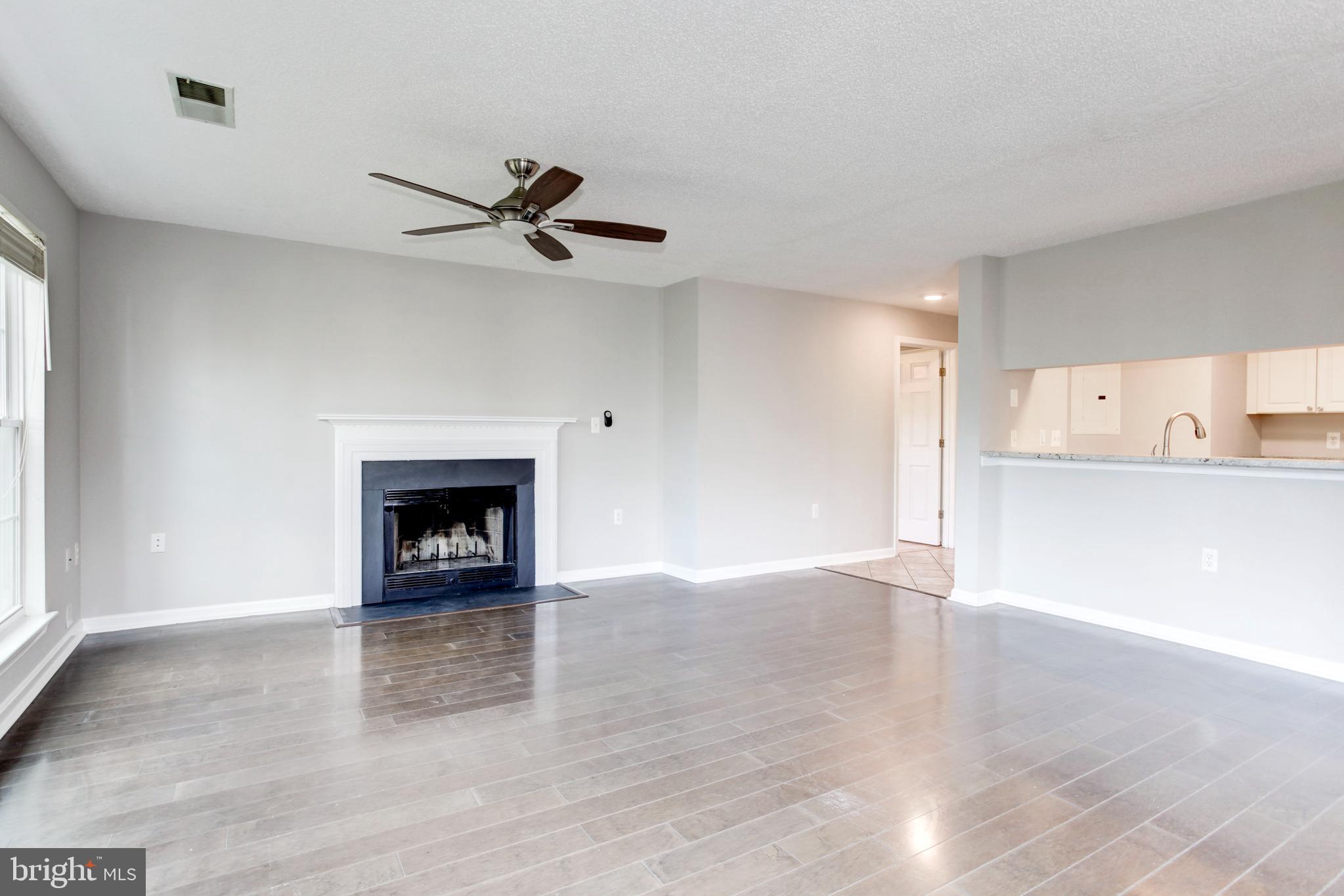 ASHBURN FARM - Residential Lease