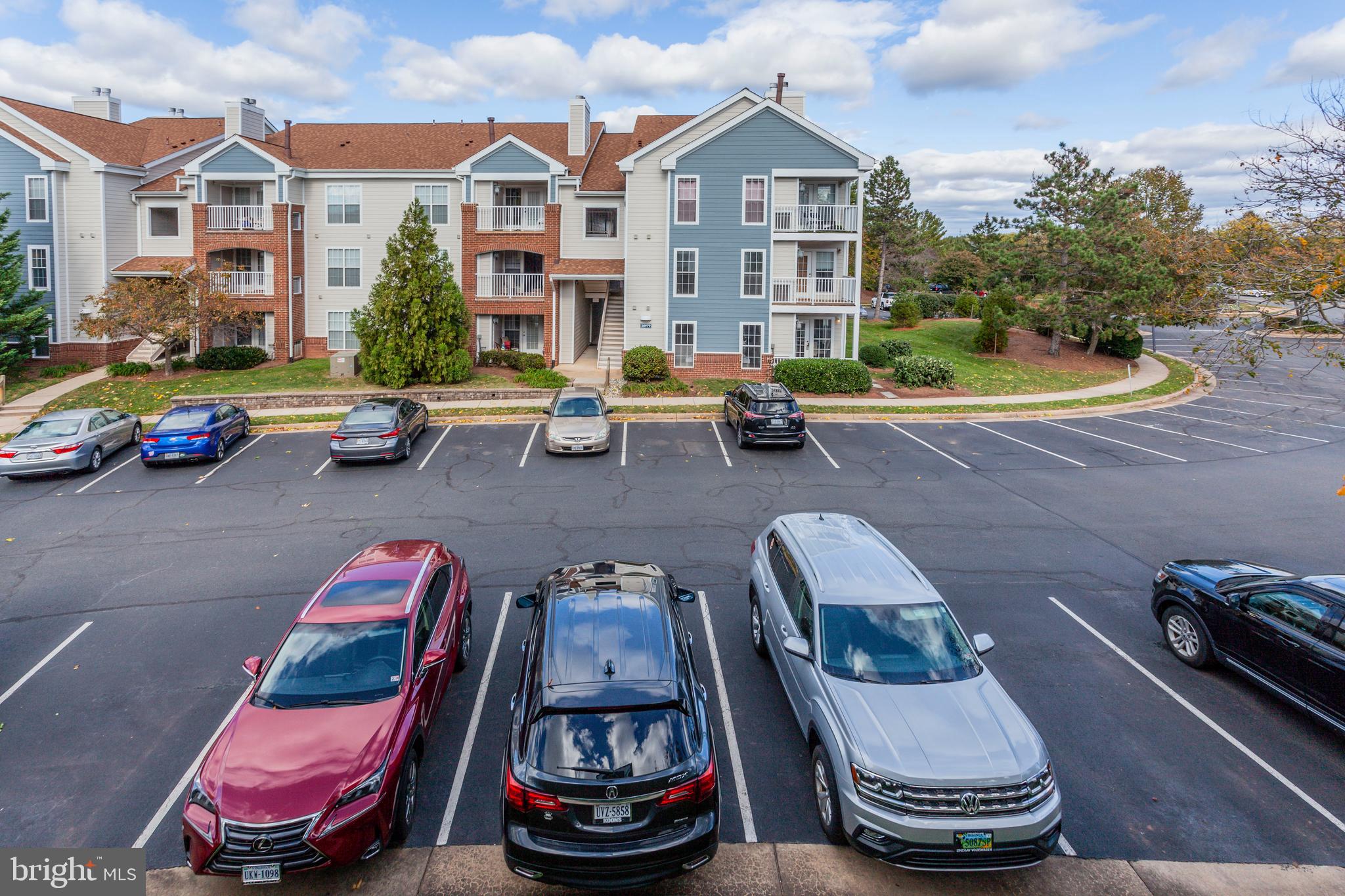 ASHBURN FARM - Residential Lease