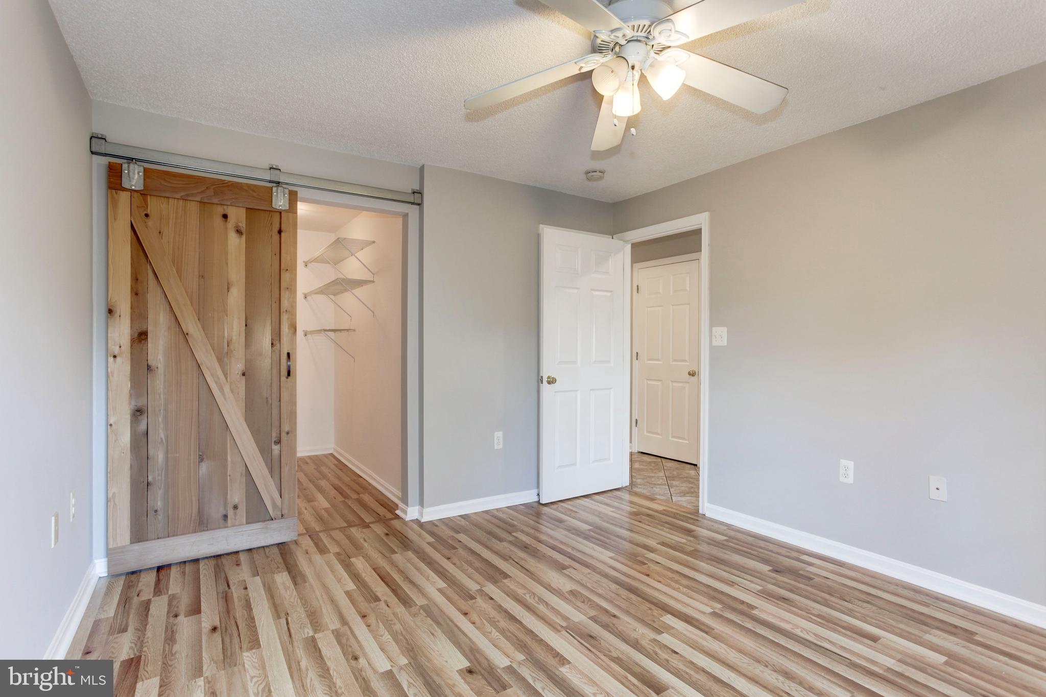 ASHBURN FARM - Residential Lease