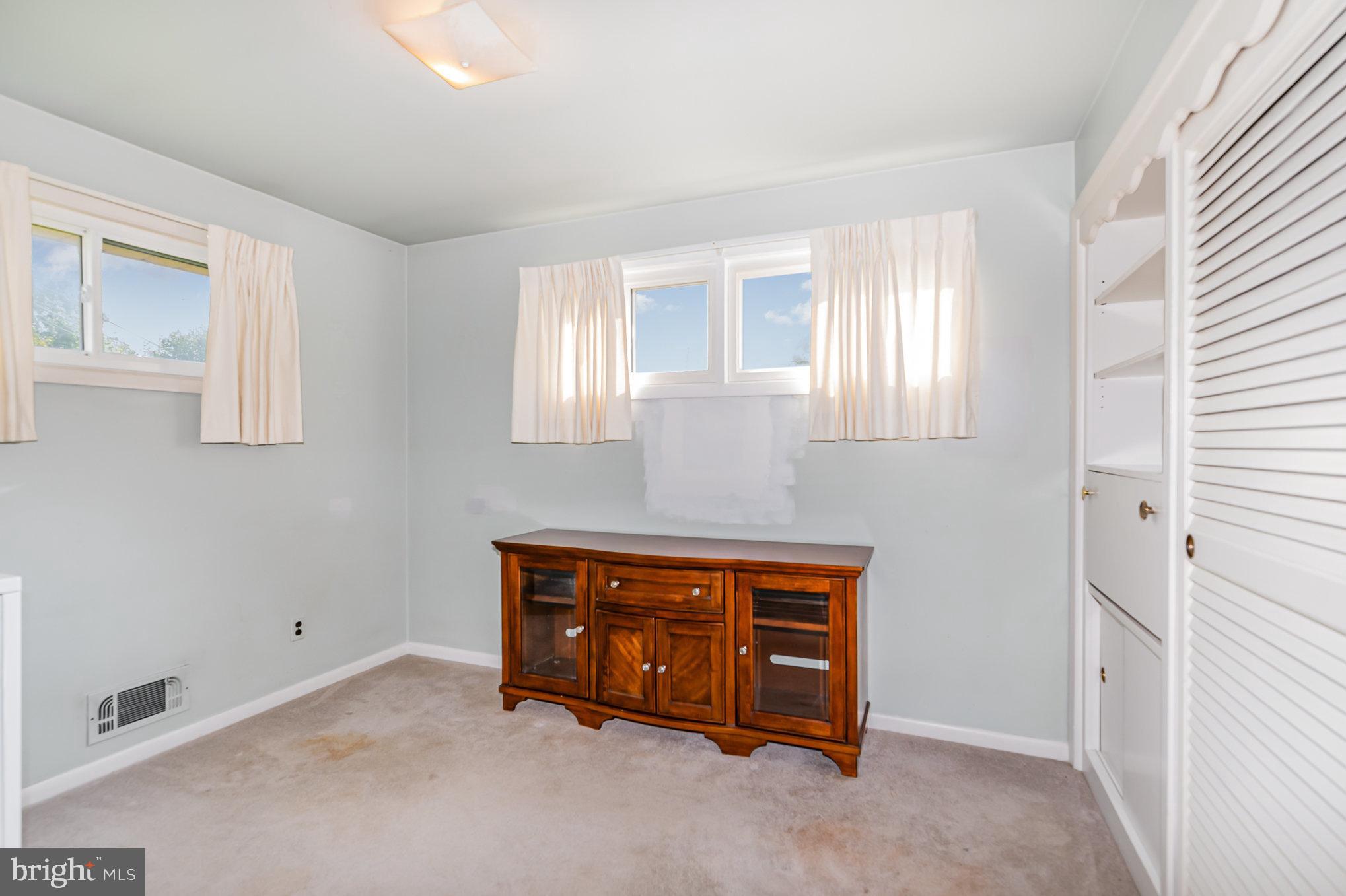 WEYBURN PARK - Residential