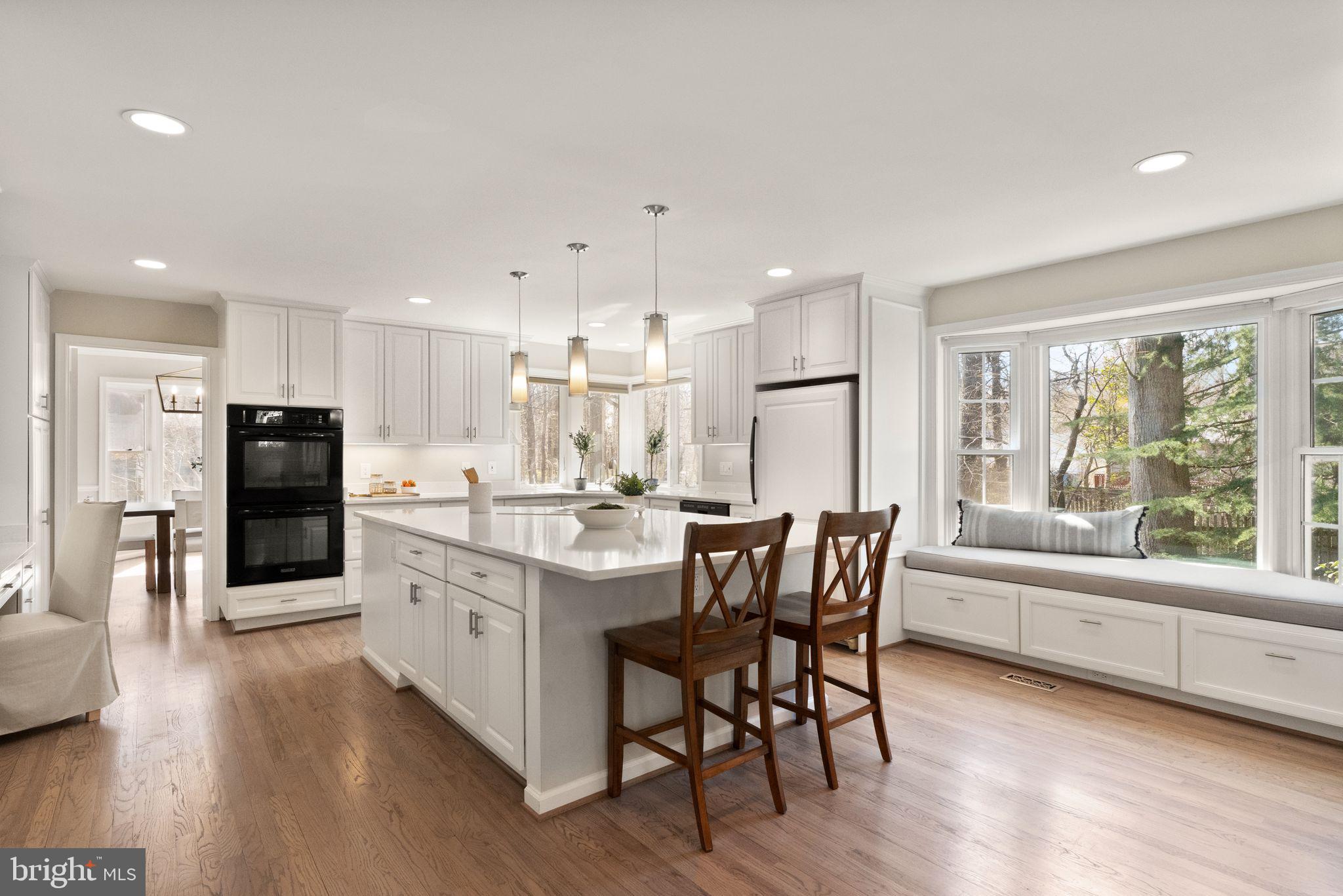 LAKE DEVEREUX - Residential