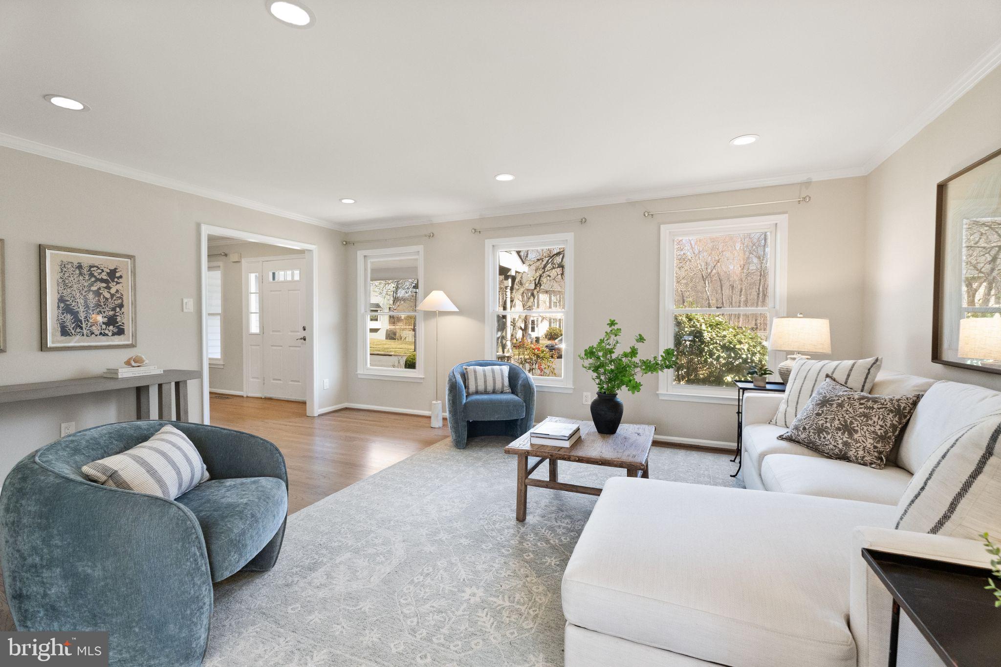 LAKE DEVEREUX - Residential