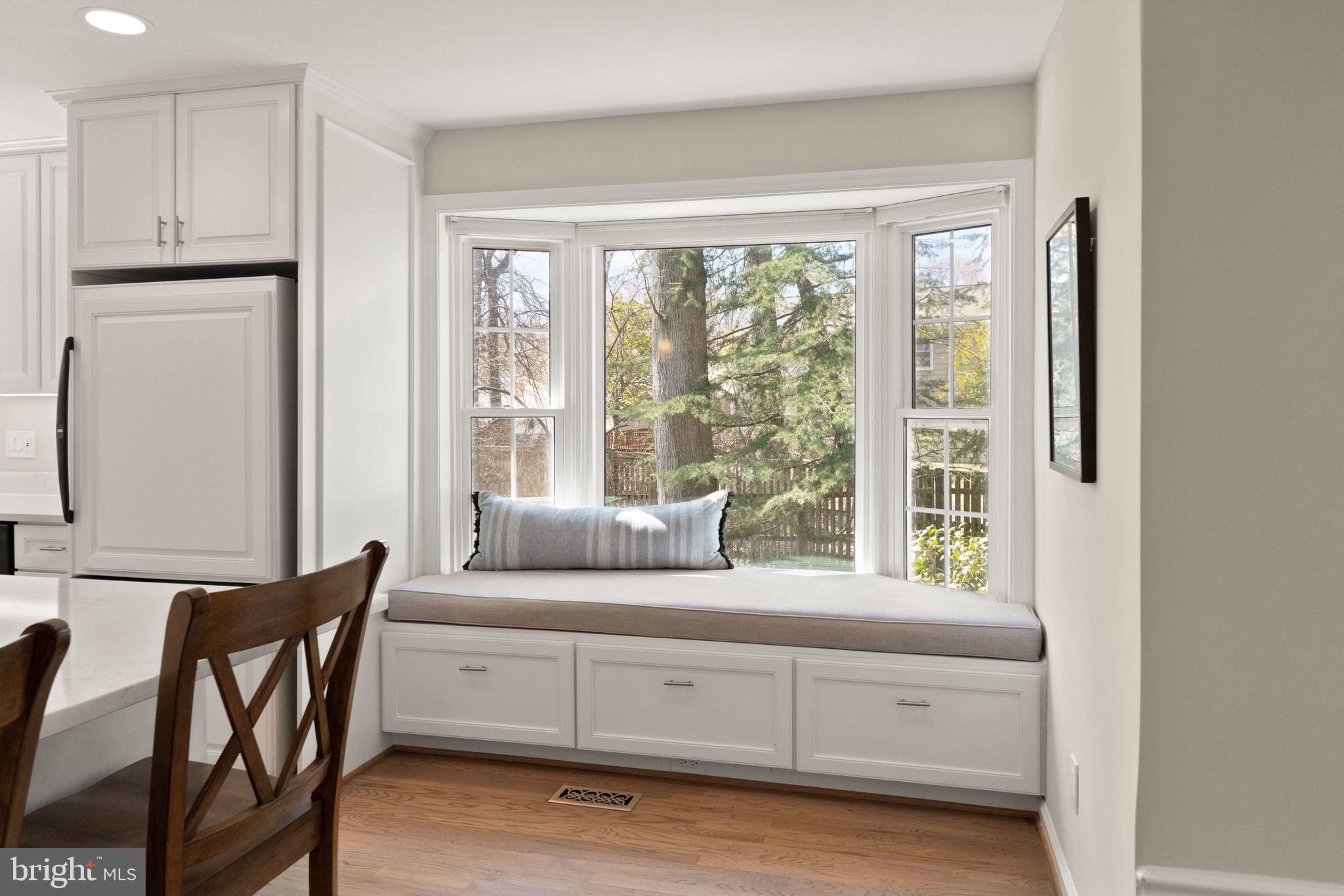 LAKE DEVEREUX - Residential