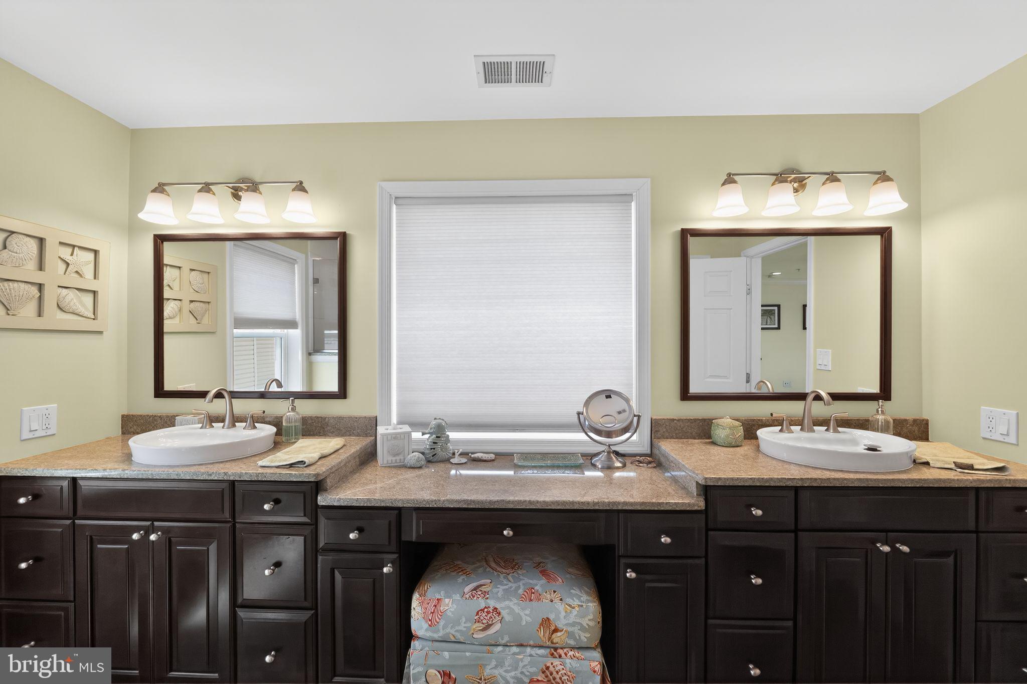 BOWLEYS QUARTERS - Residential