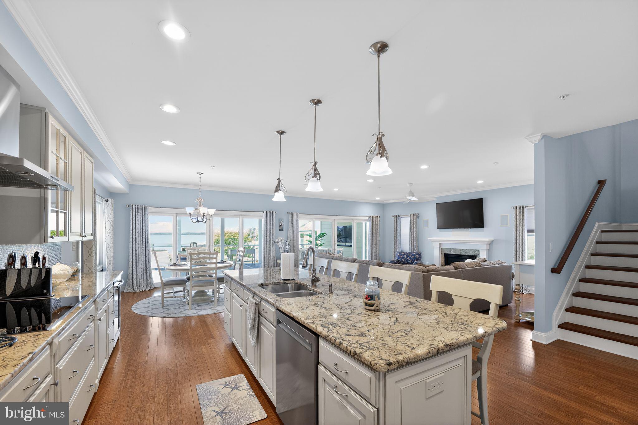 BOWLEYS QUARTERS - Residential