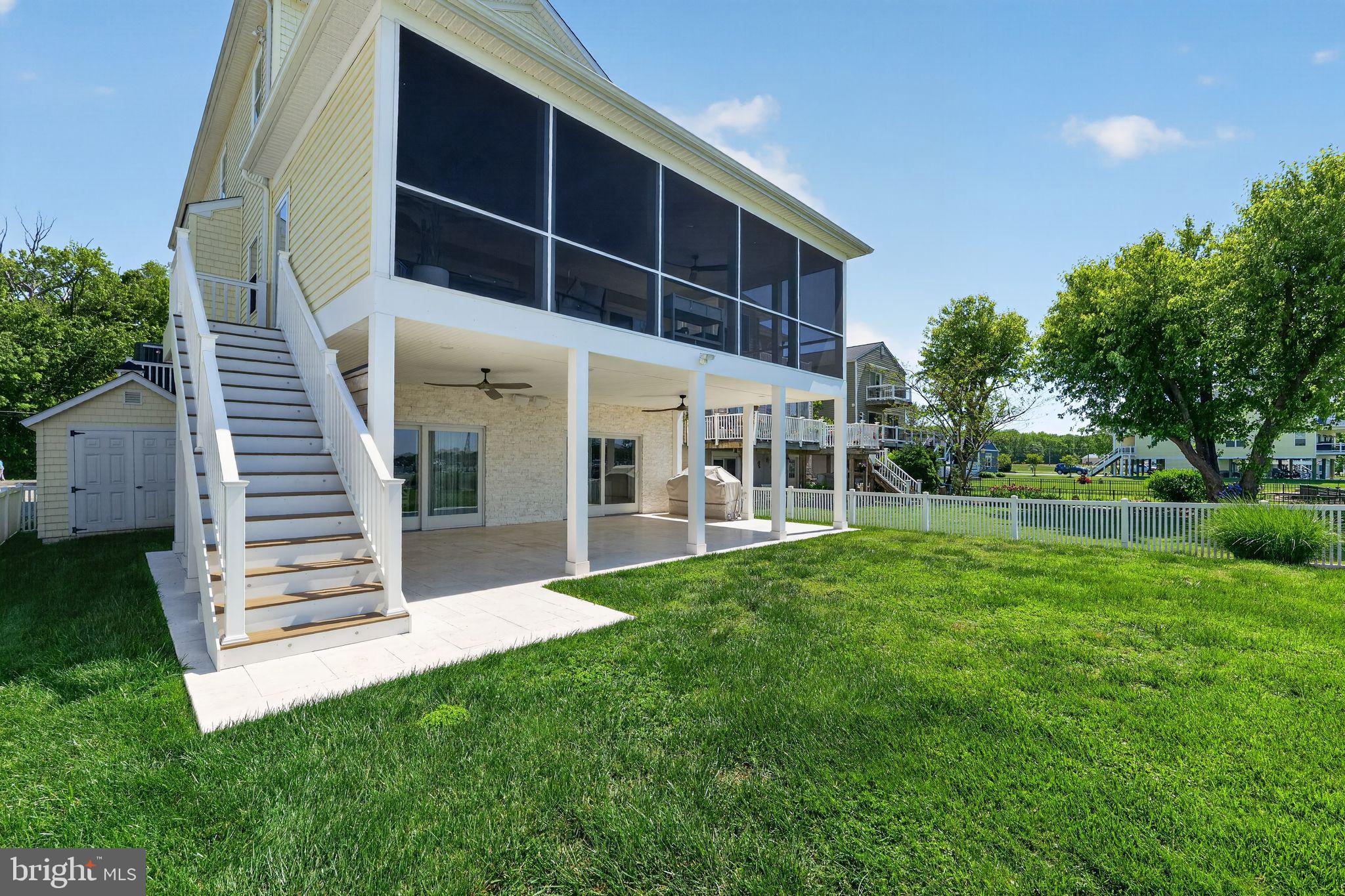 BOWLEYS QUARTERS - Residential
