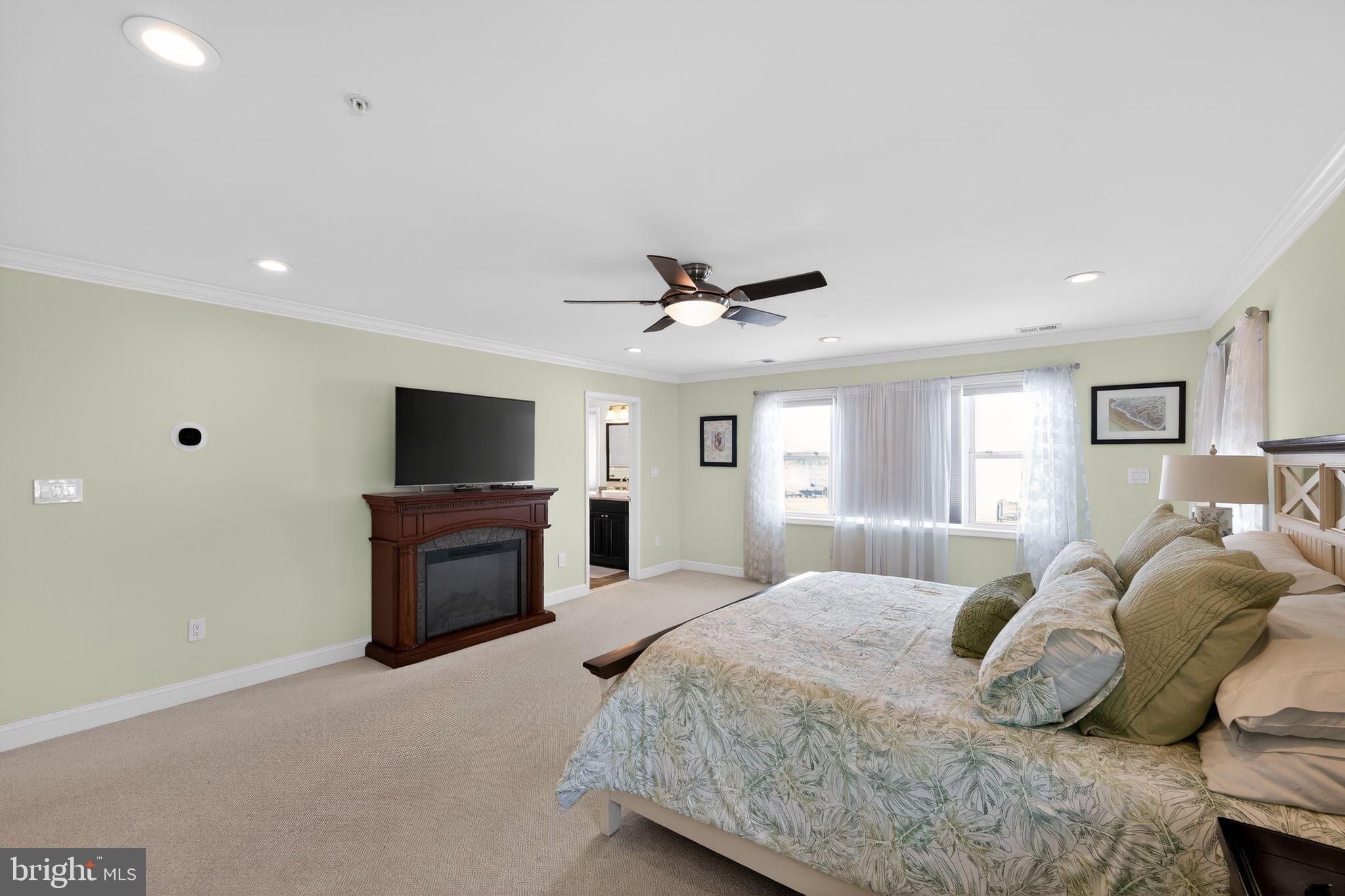 BOWLEYS QUARTERS - Residential