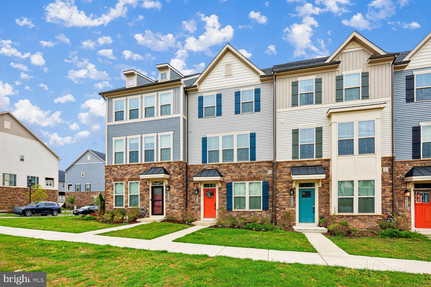 LAKE LINGANORE TOWN CENTER - Residential