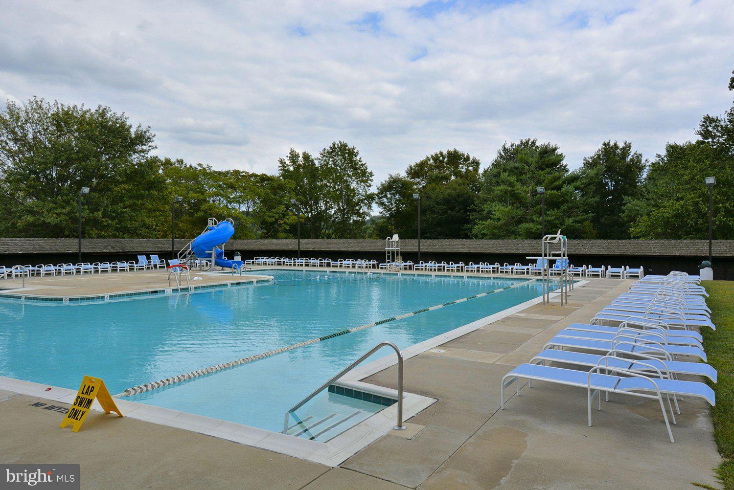 LAKE LINGANORE TOWN CENTER - Residential