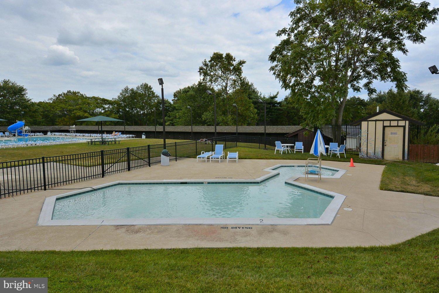 LAKE LINGANORE TOWN CENTER - Residential