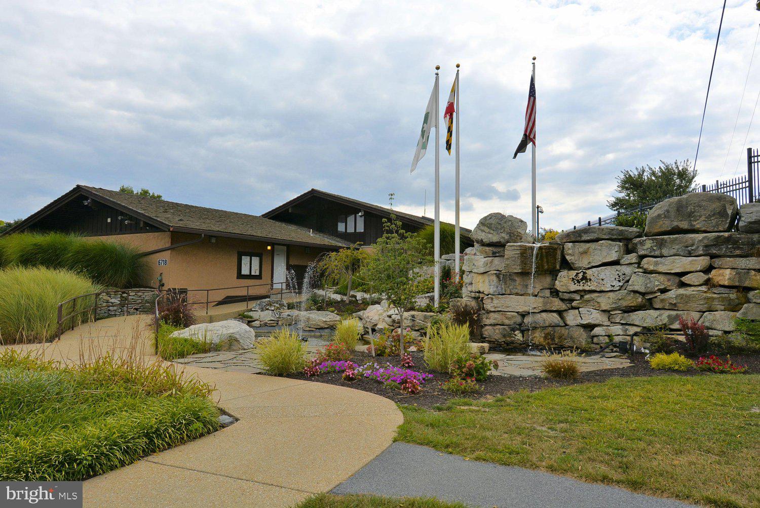 LAKE LINGANORE TOWN CENTER - Residential