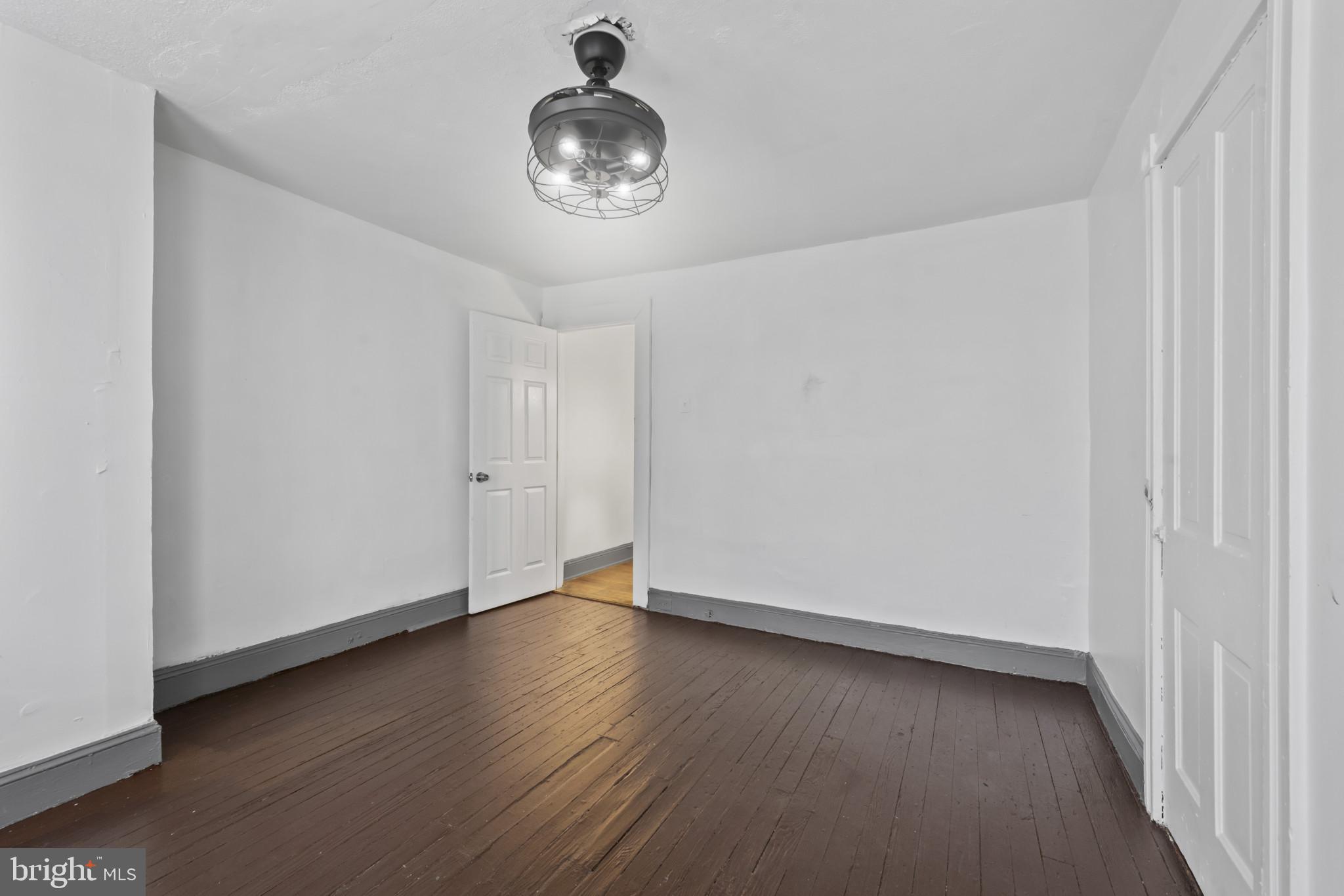 CHARLES VILLAGE - Residential