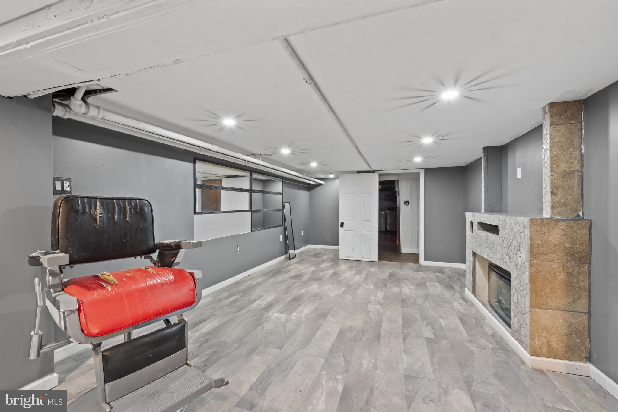 CHARLES VILLAGE - Residential