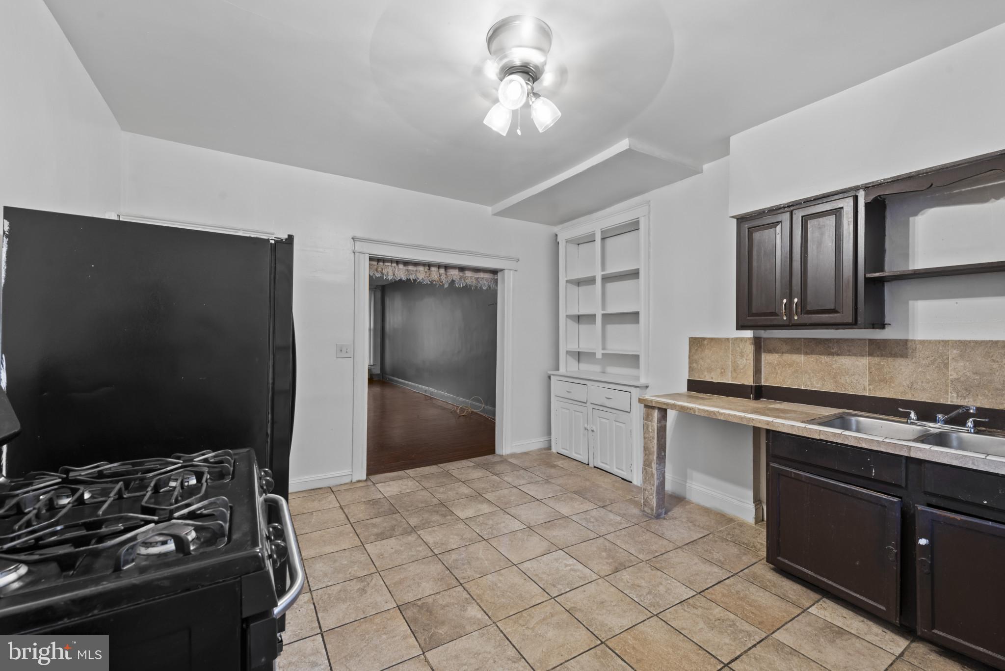 CHARLES VILLAGE - Residential