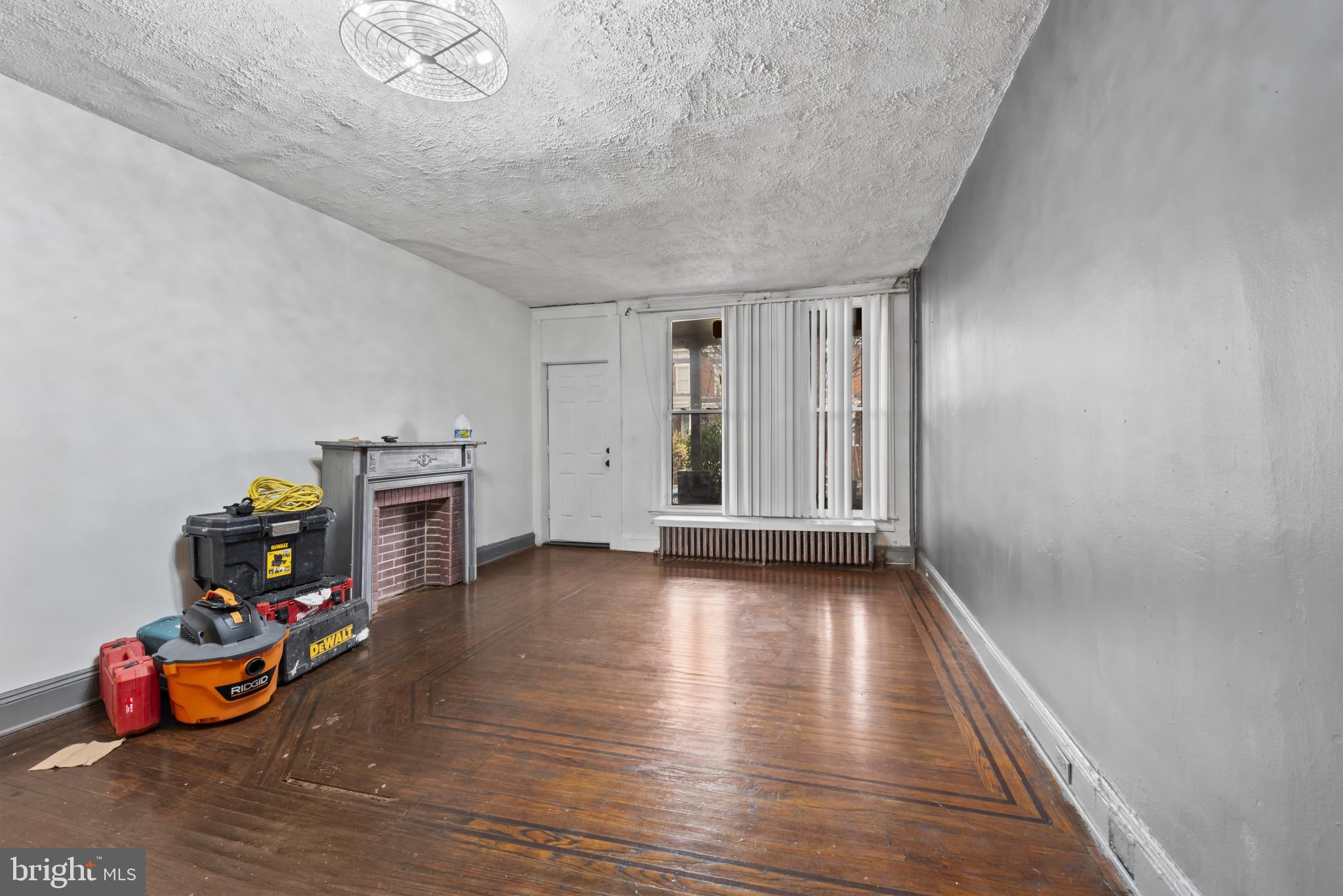 CHARLES VILLAGE - Residential