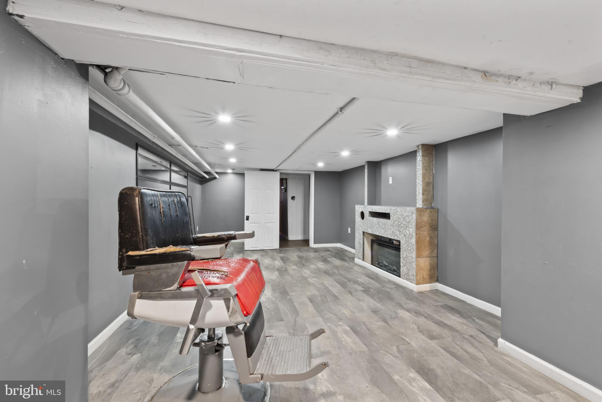 CHARLES VILLAGE - Residential