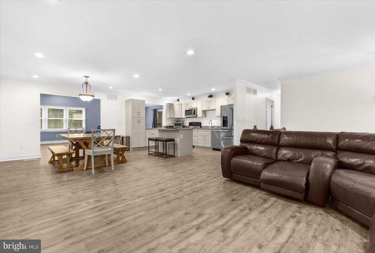 WHITEHURST - Residential