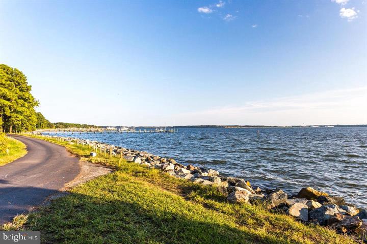 DRUM POINT - Residential