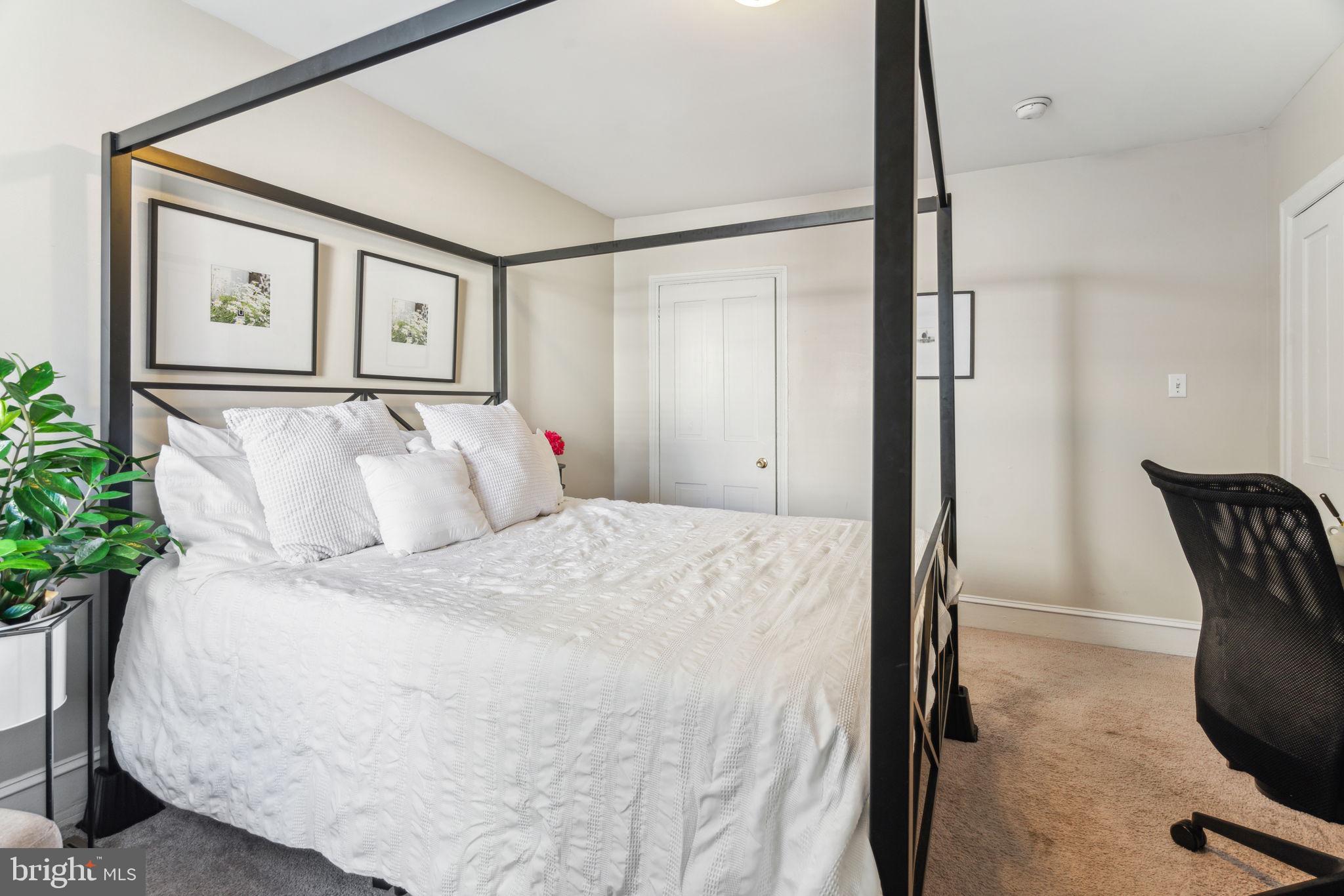 FAIRMOUNT - Residential