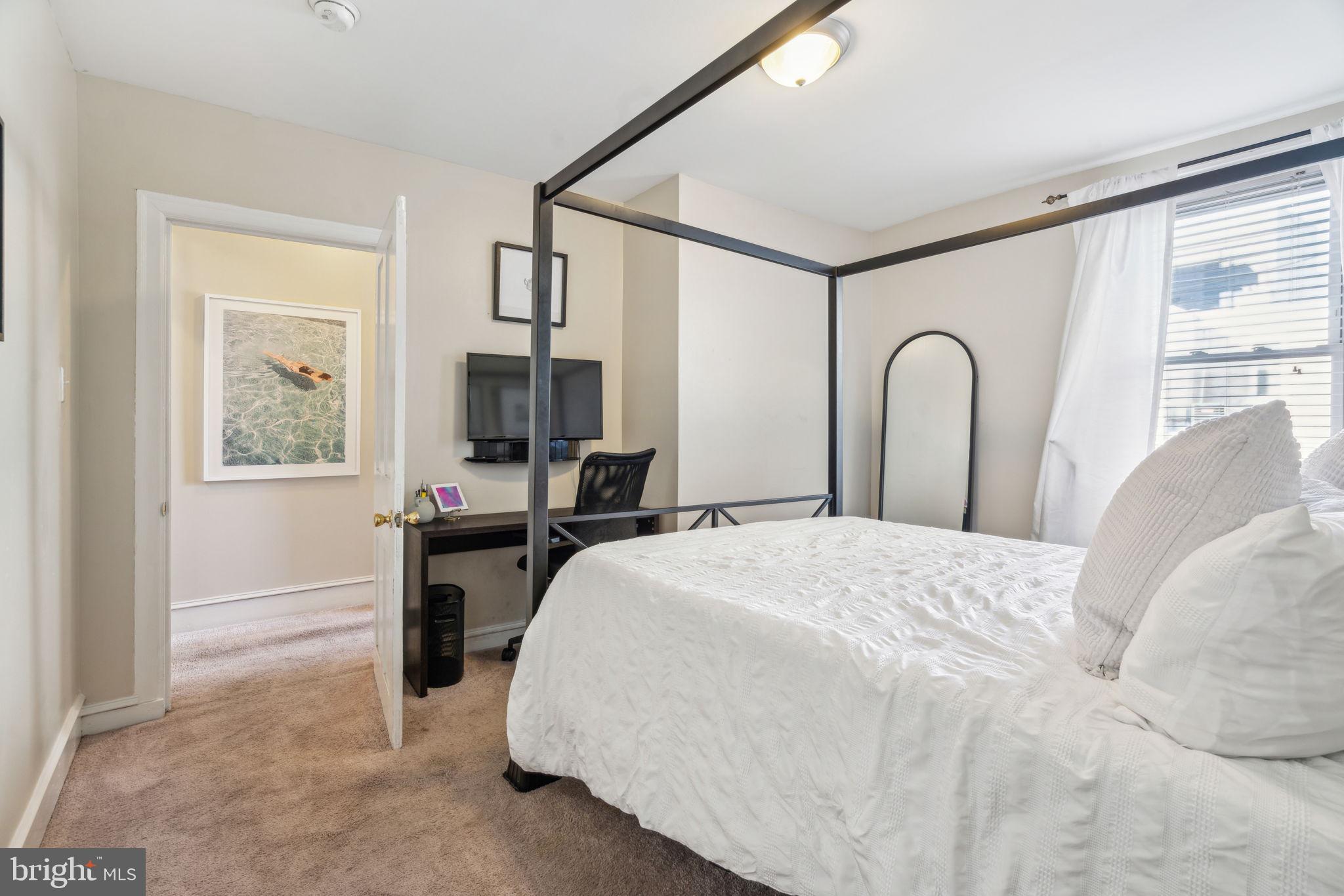 FAIRMOUNT - Residential