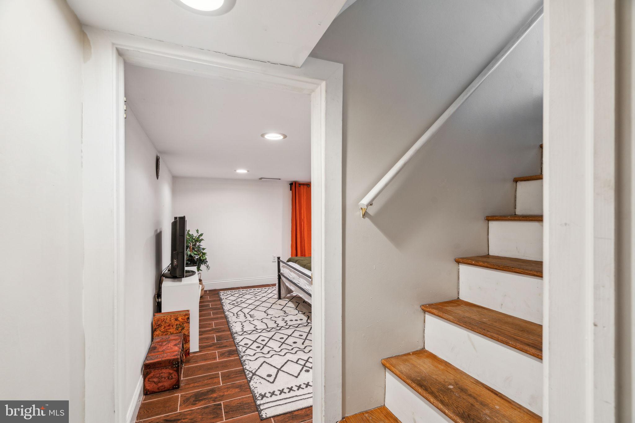 FAIRMOUNT - Residential