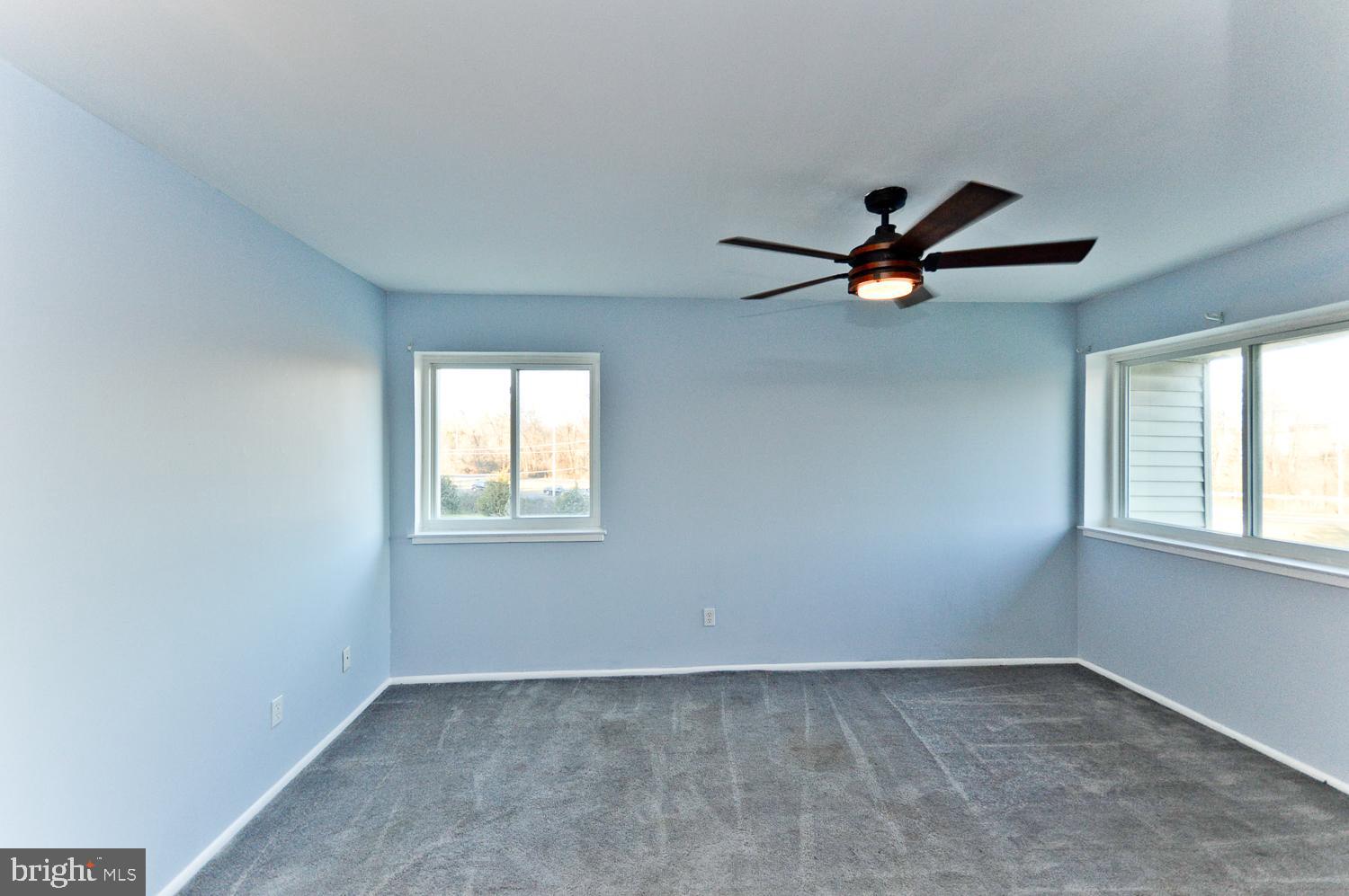 PINE CONDOMINIUM - Residential