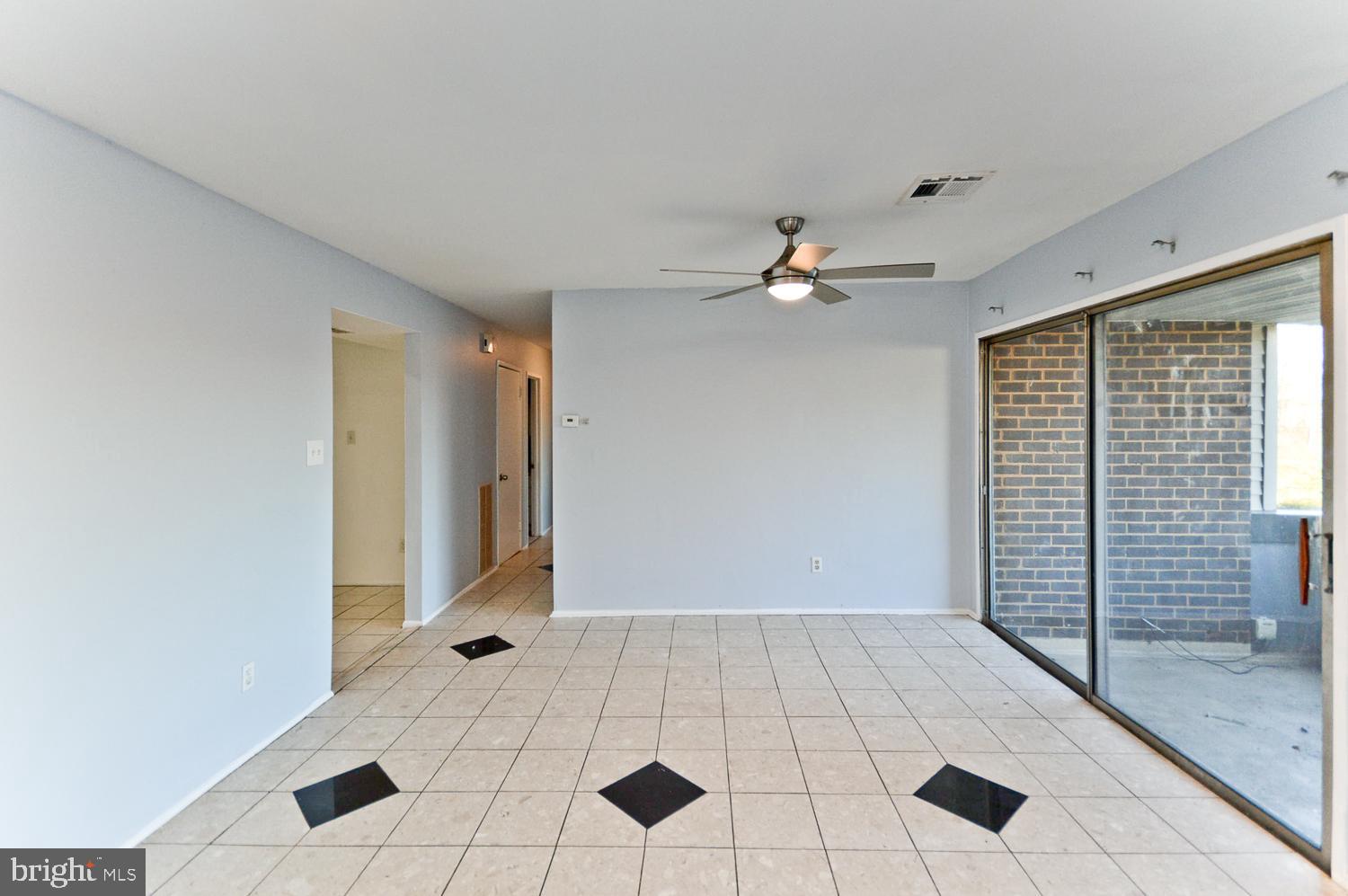 PINE CONDOMINIUM - Residential