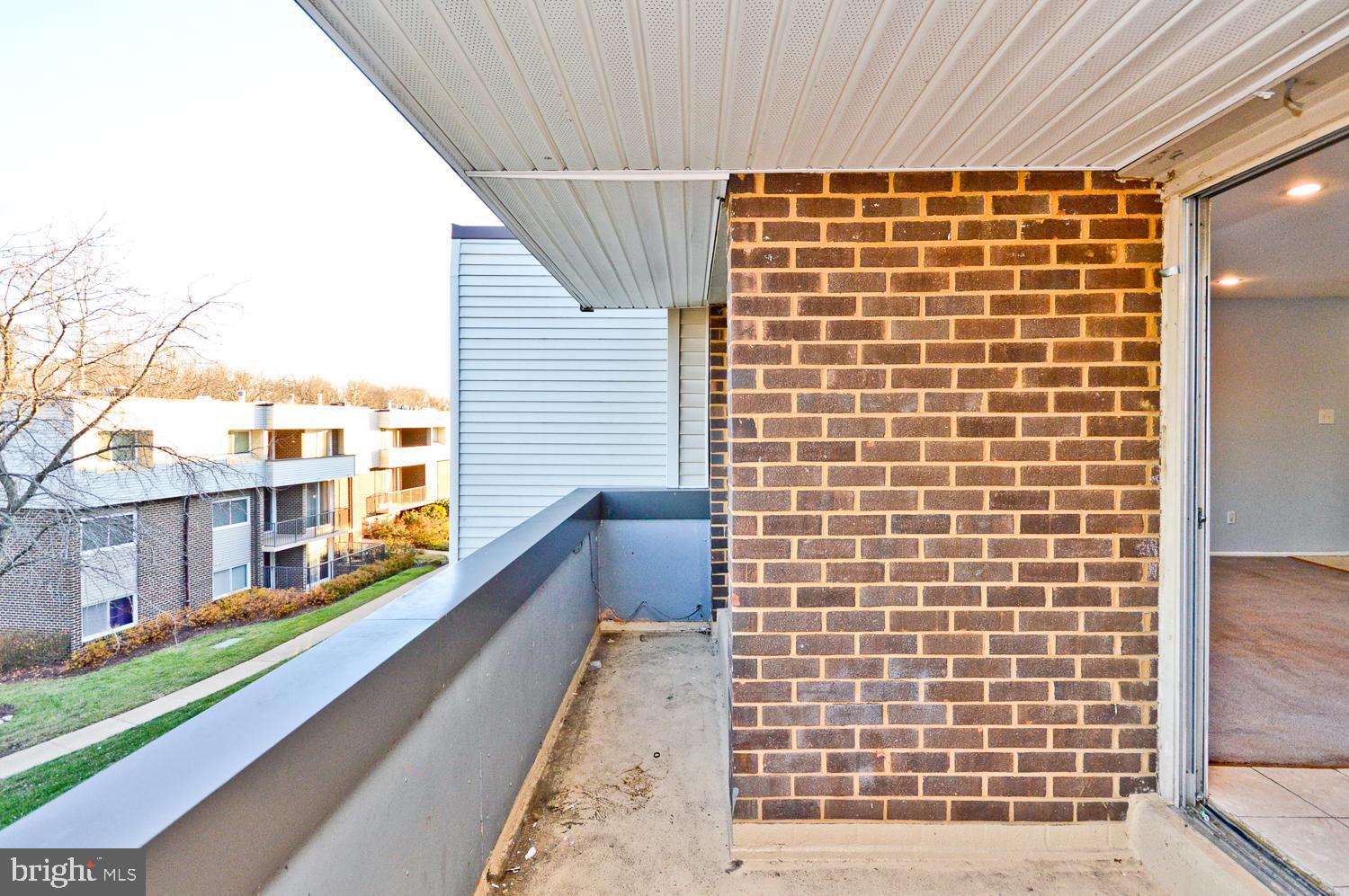 PINE CONDOMINIUM - Residential